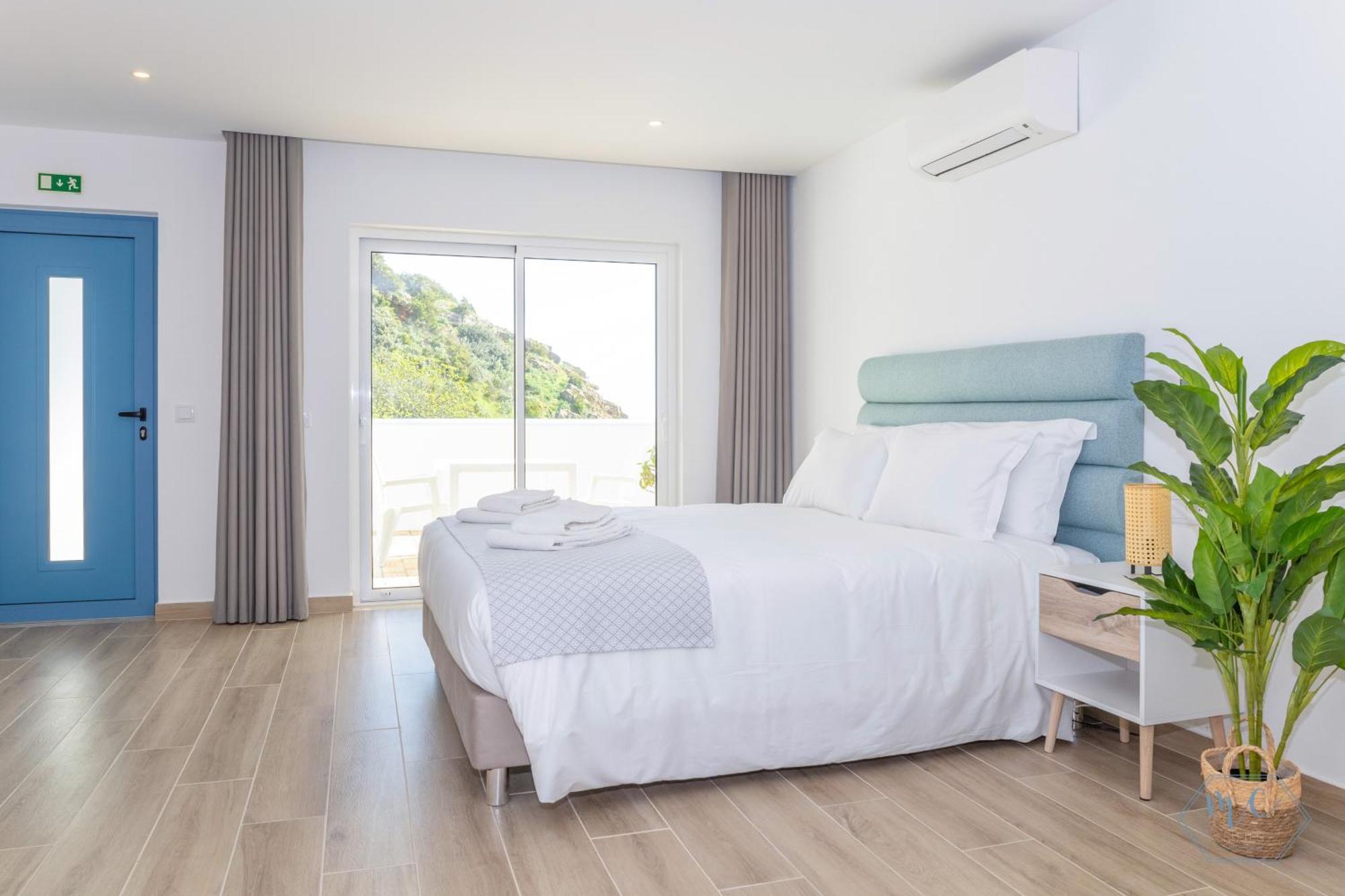 Apartment Mc With Amazing Front Sea View Burgau
