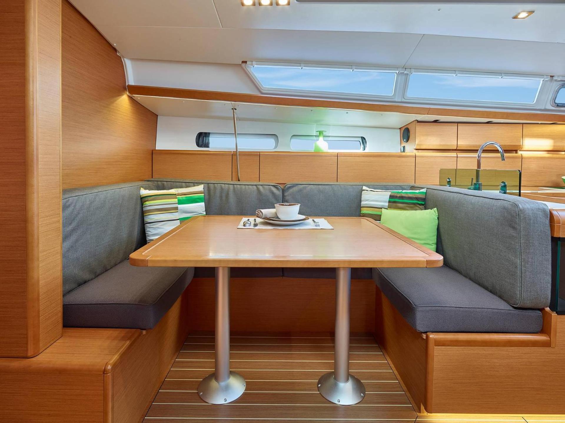Sleep Aboard A Modern Sailboat In Botel *