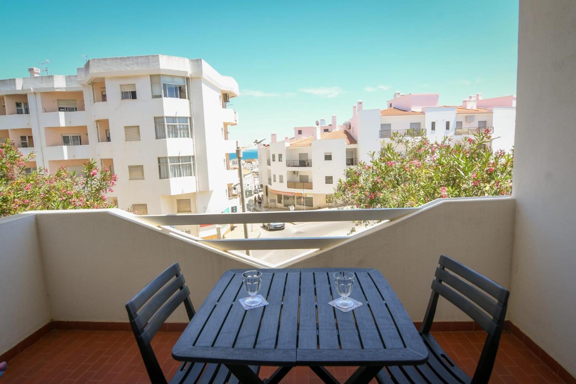 Eastview Apartamento
