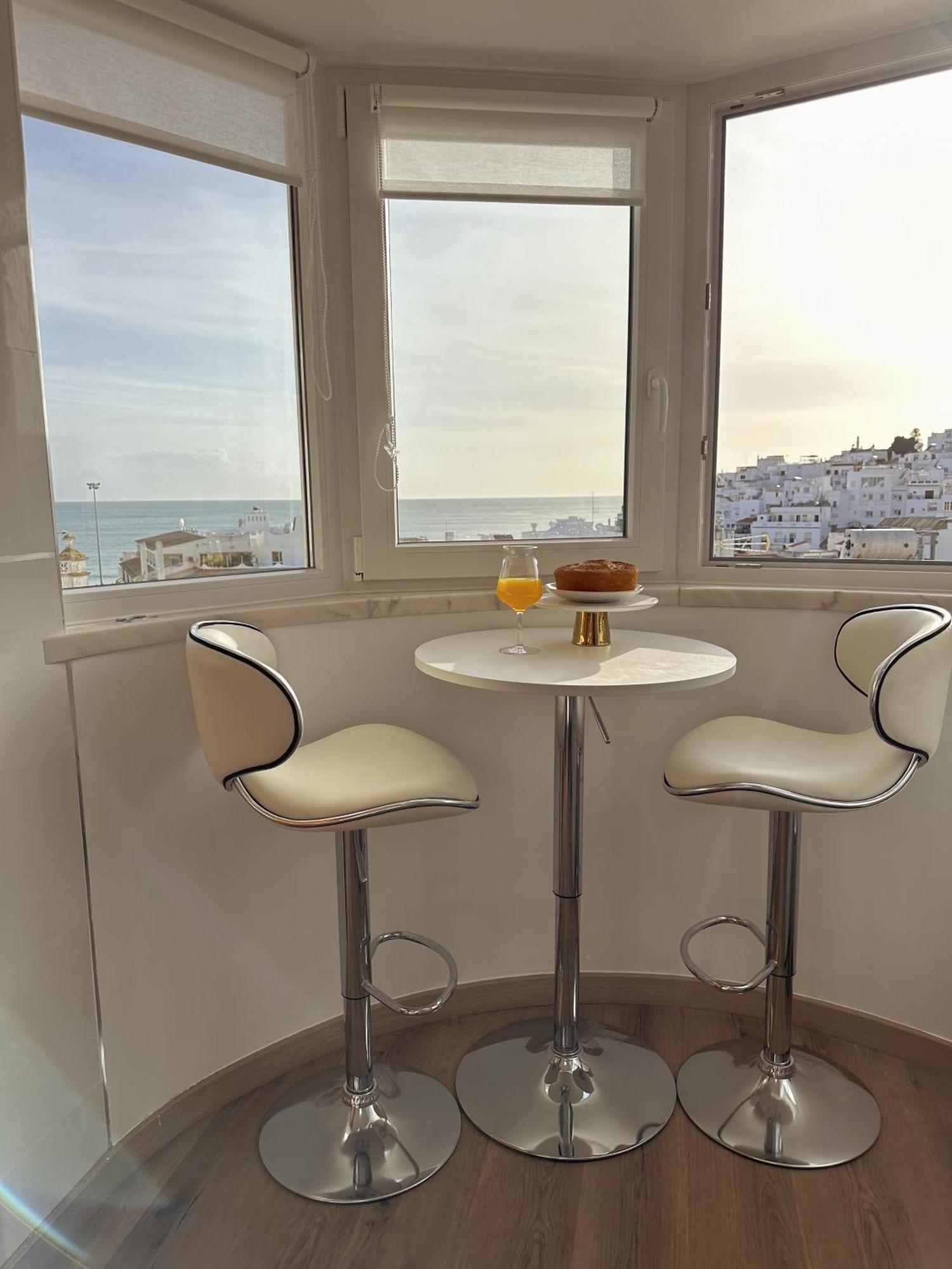 Apartment Deluxe Flat By Holidays *