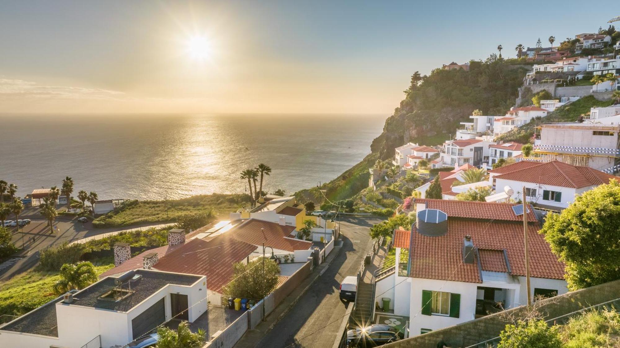 Sunset Villa *