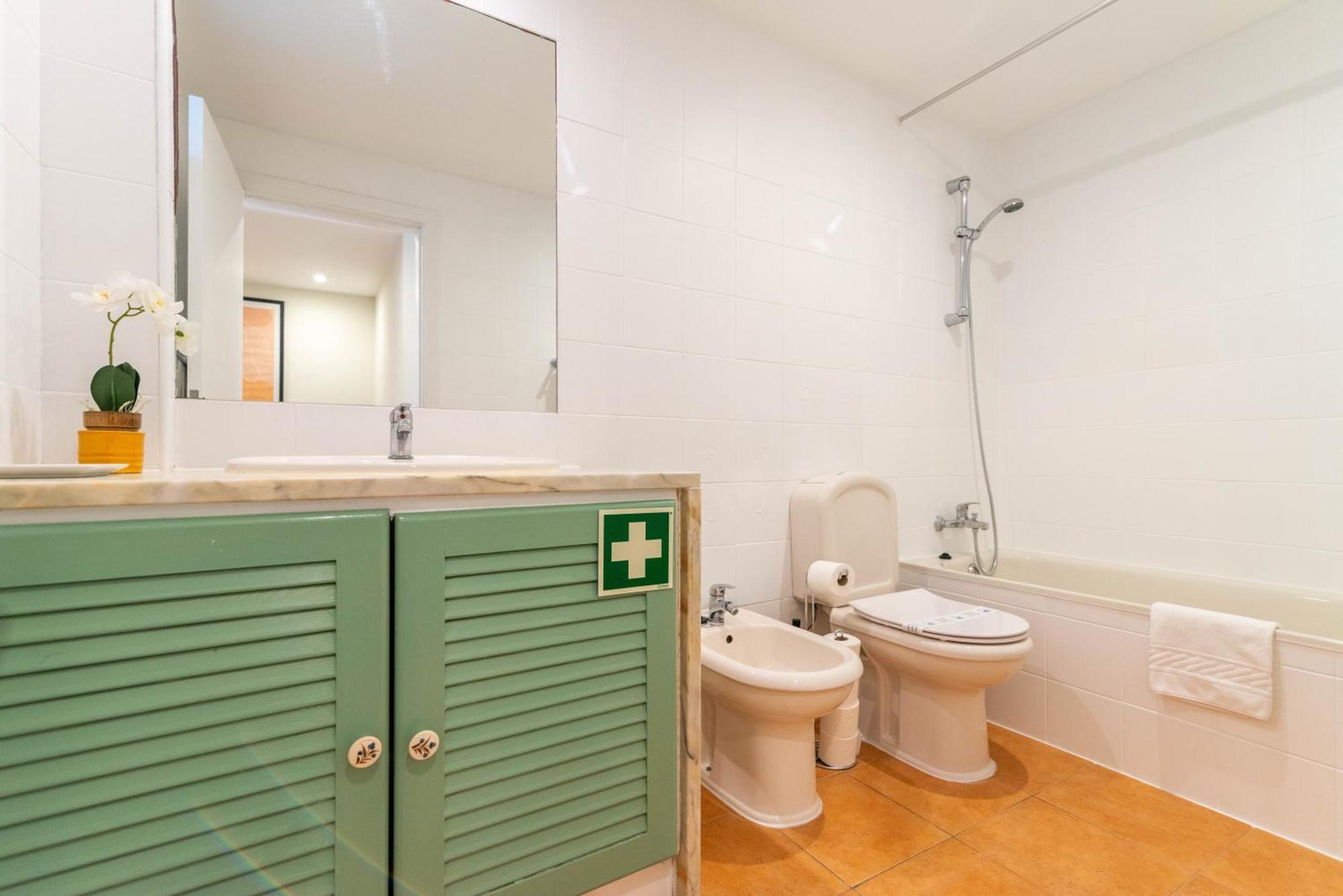 Sunny Golden 1bdr W & Pool Access Included * Cabanas De Tavira