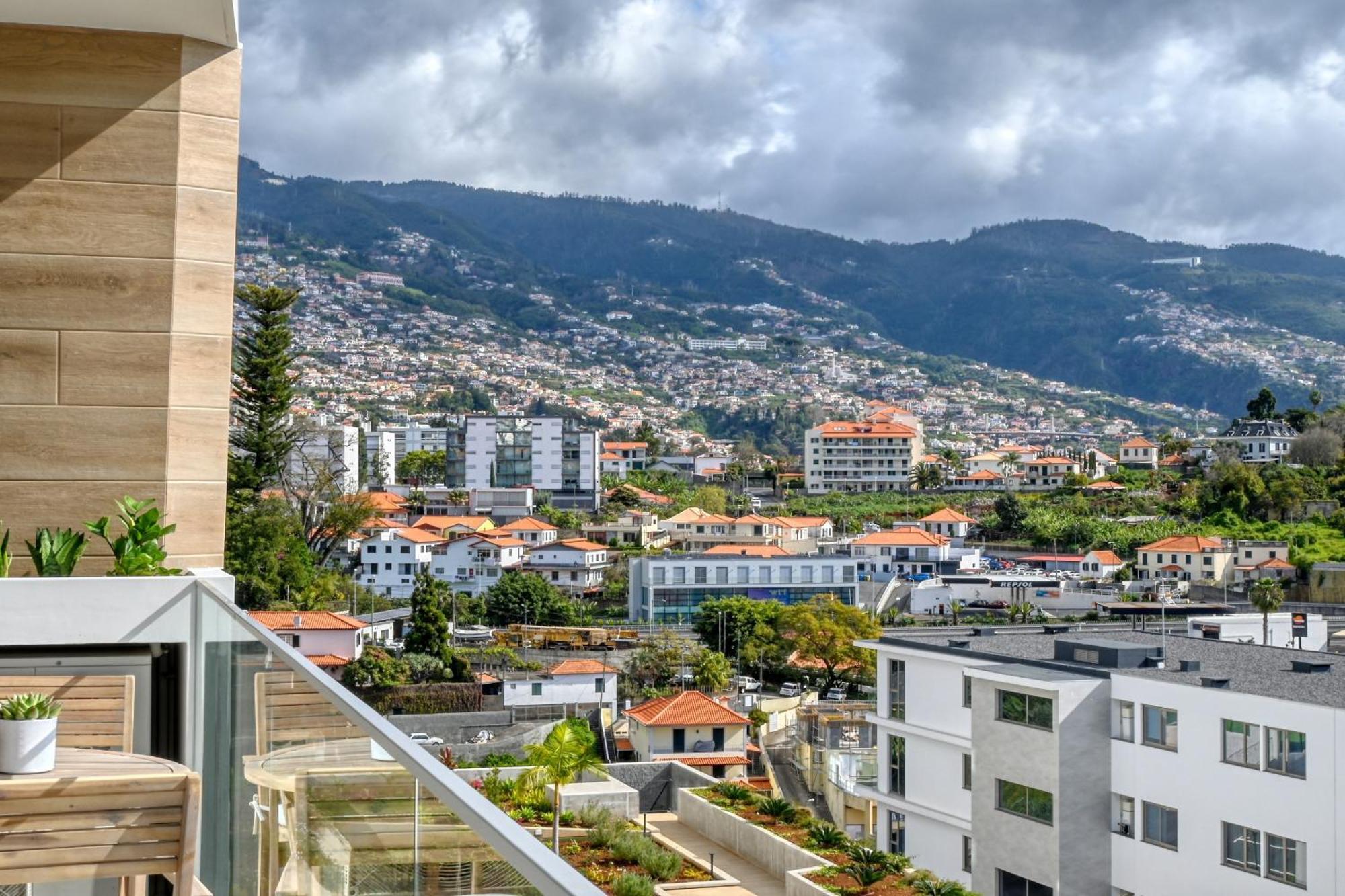Apartment The Place By Nicolene, A In Madeira *