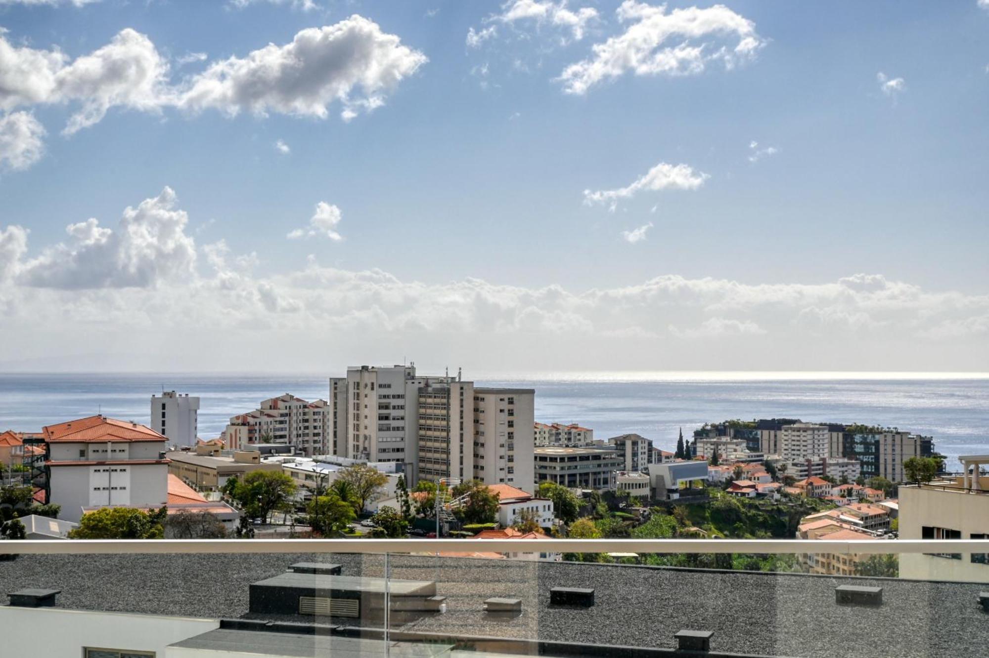 Apartment The Place By Nicolene, A In Madeira Funchal (Madeira)