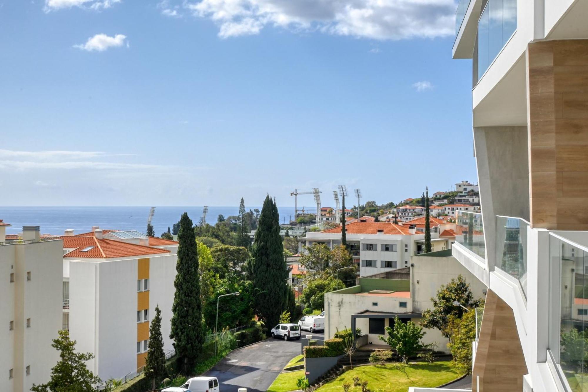 Apartment The Place By Nicolene, A In Madeira Funchal (Madeira)