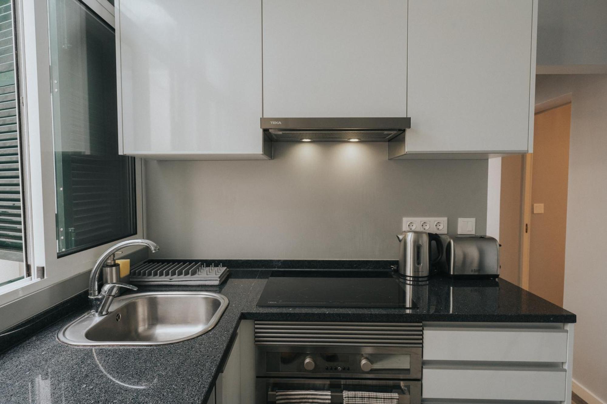 Pico Apartment's *