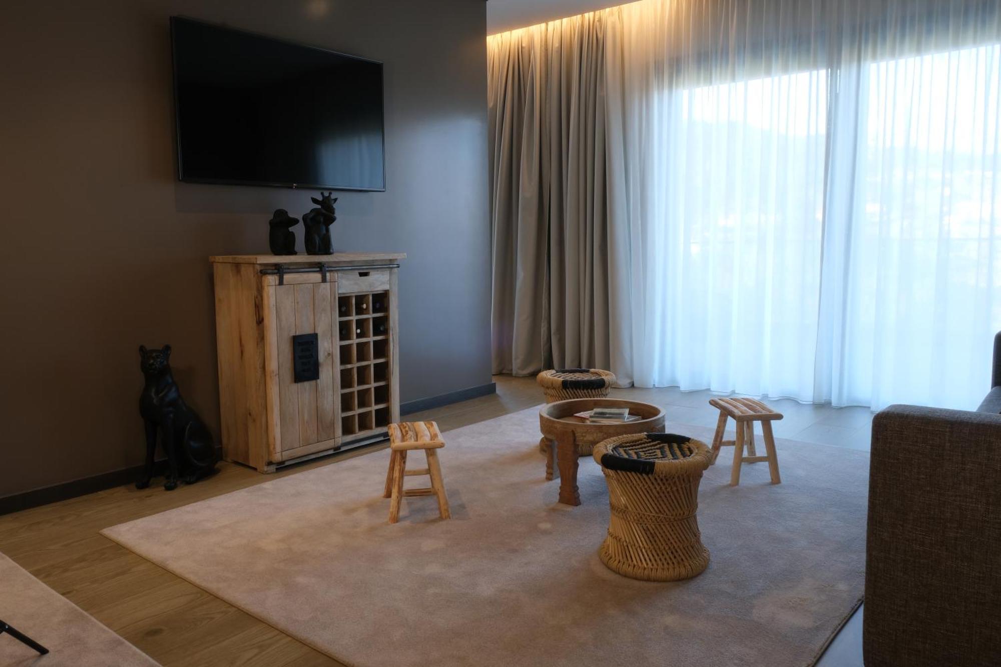 Mw Douro Wine & Hotel