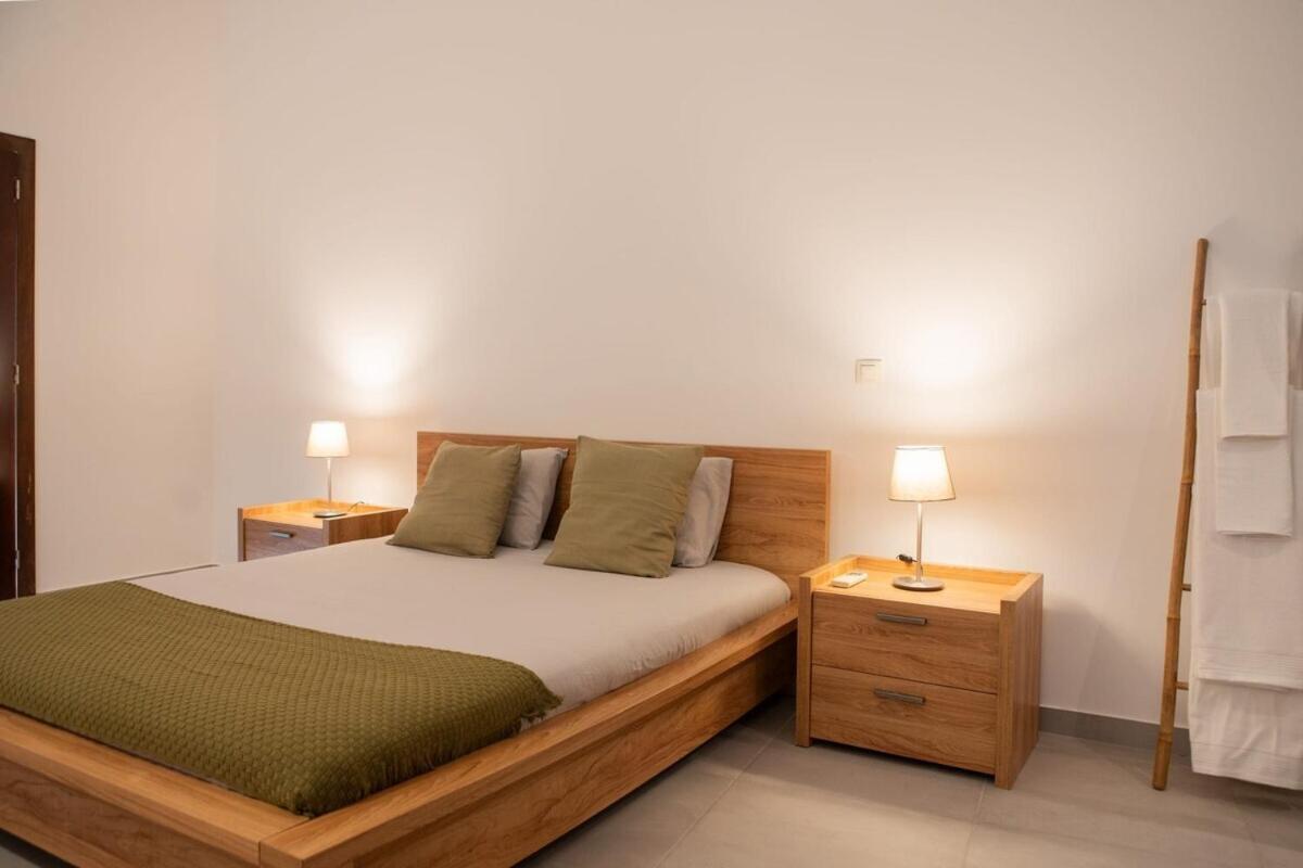 Em Casa Deles - Herdade Do Gizo, Cuba Holiday home