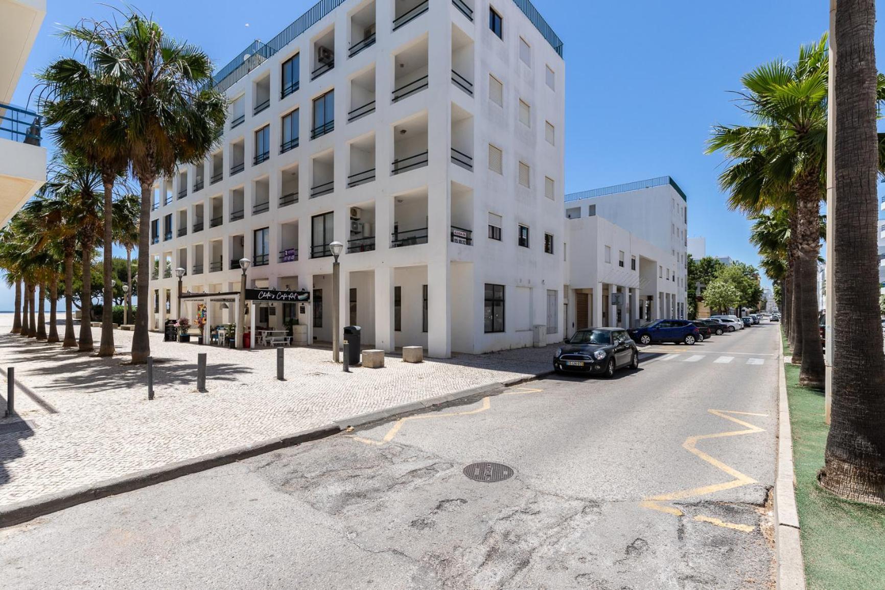 Superb Front Carteia Flat