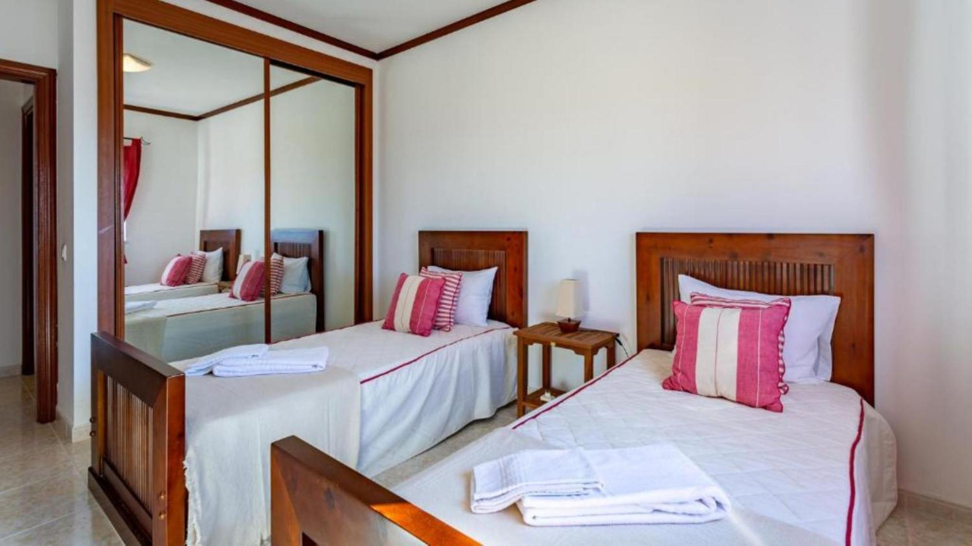 2 Bedrooms Balcony Flat Apartamento