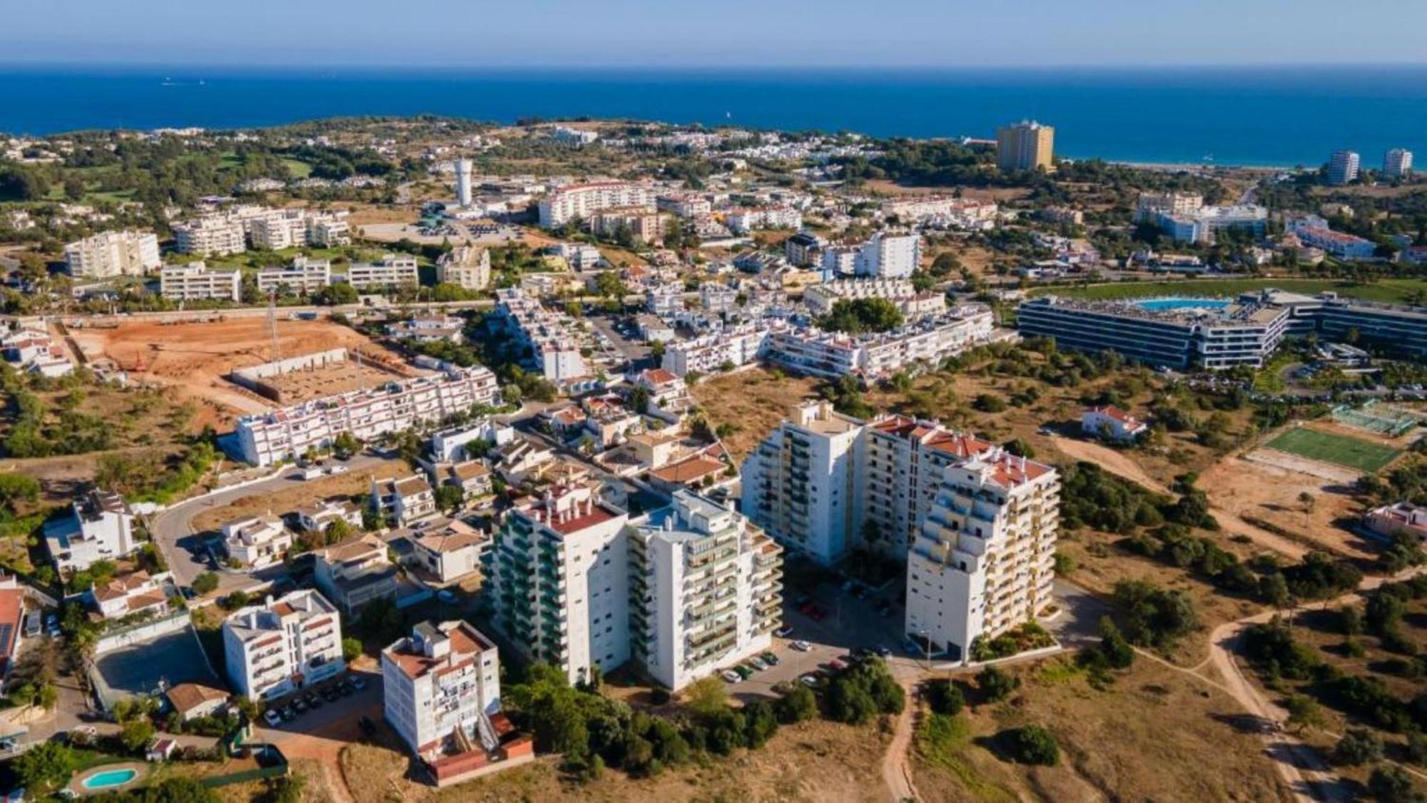 2 Bedrooms Balcony Flat Apartamento
