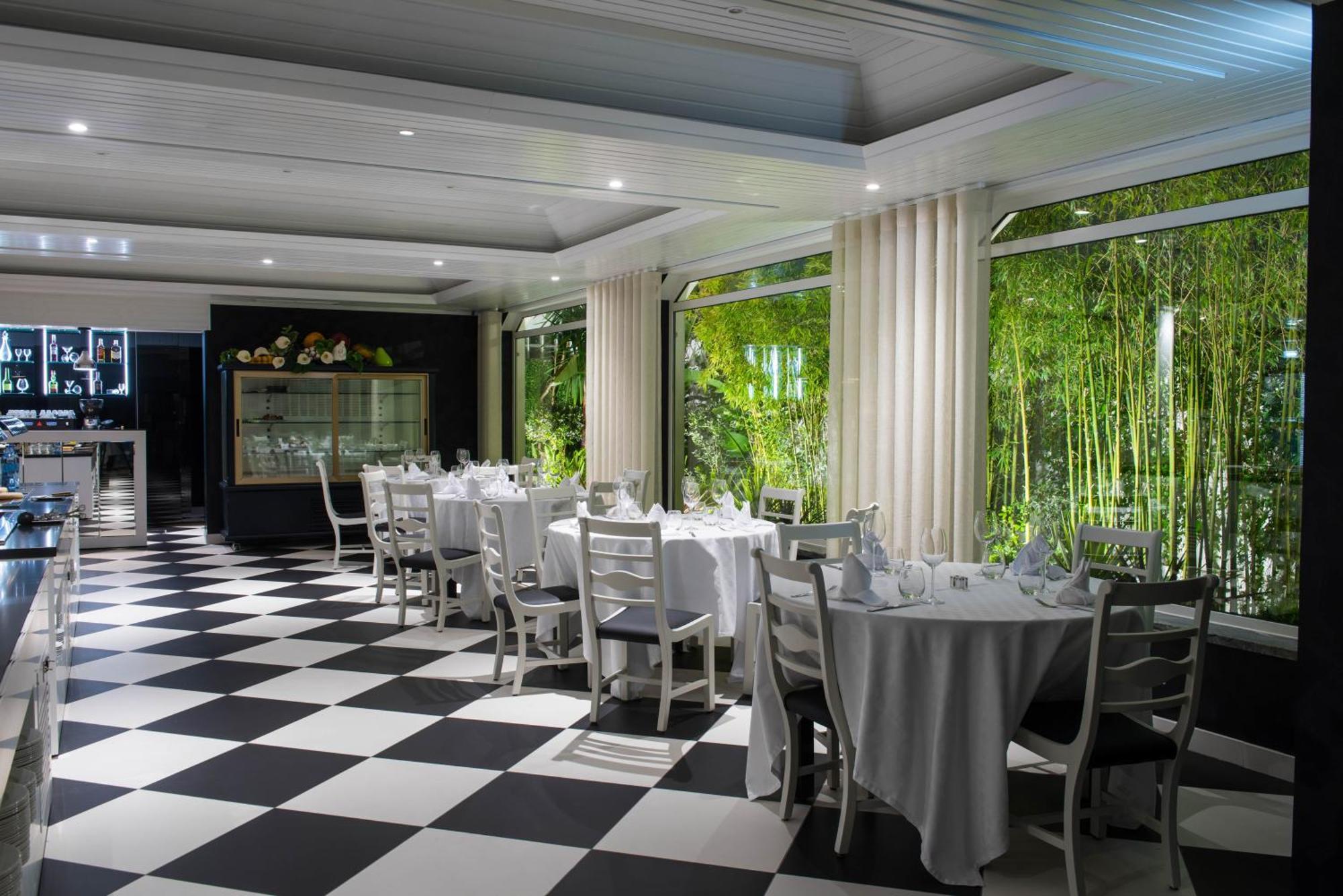 Hotel Cristal Marinha 3*