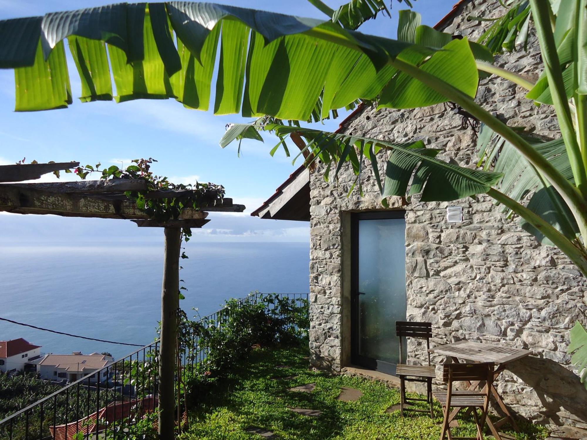 Guest house Calhau Grande 4*