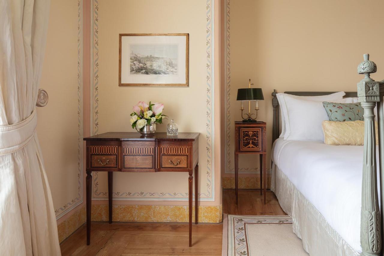 Valverde Palacio De Seteais - The Leading Of The World