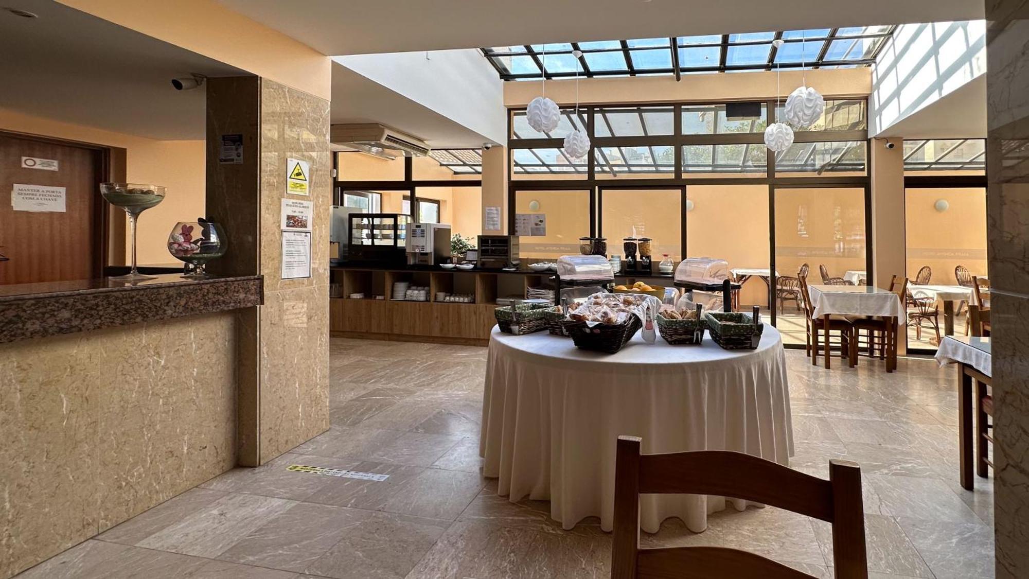 Avenida Hotel