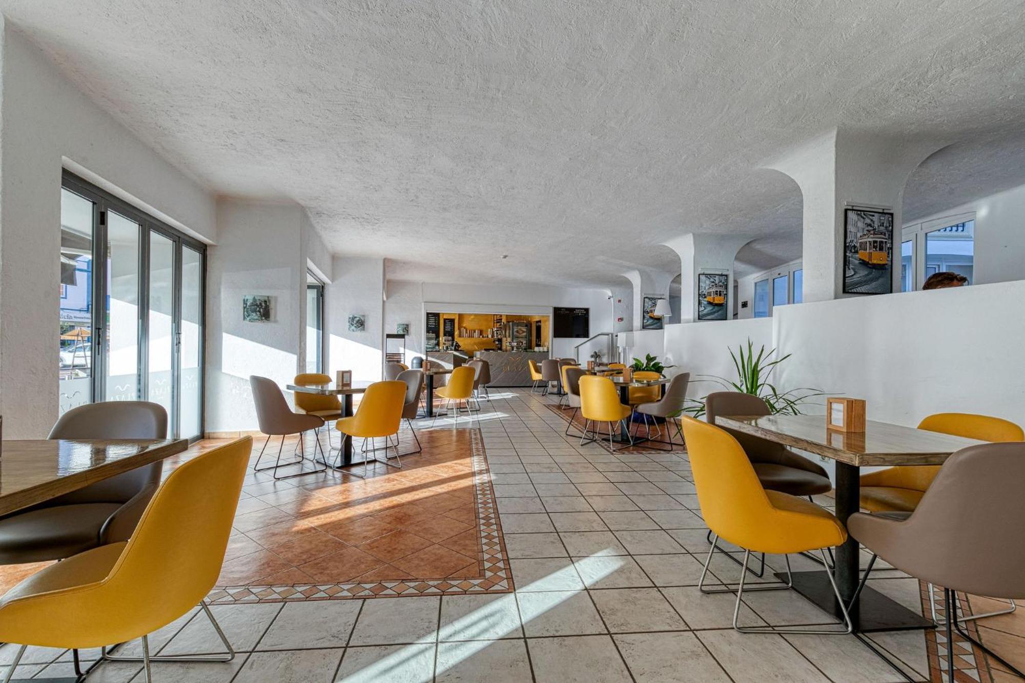 Hotel Carvoeiro Plaza 3*