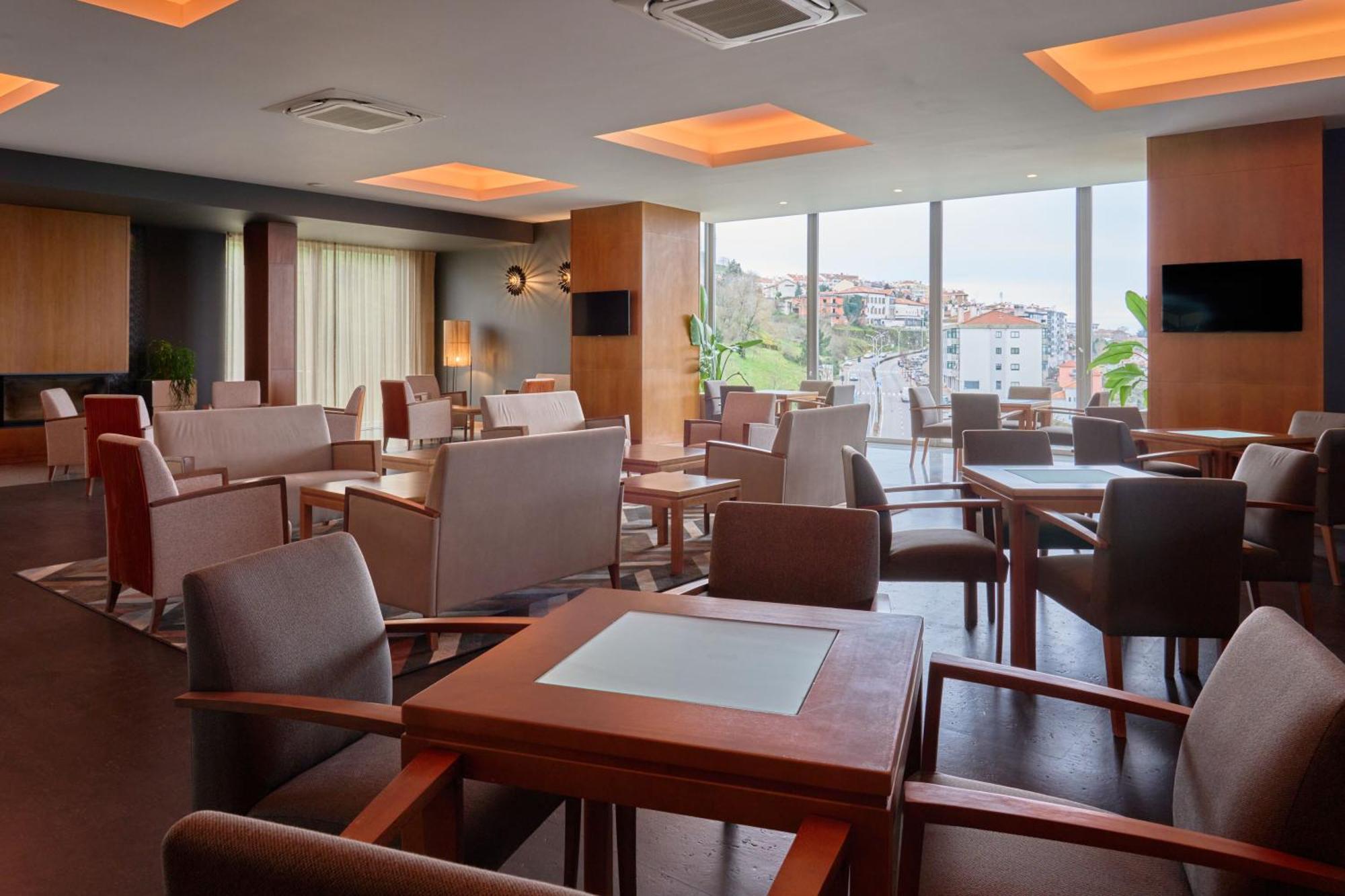 Versatile Hotel 4*