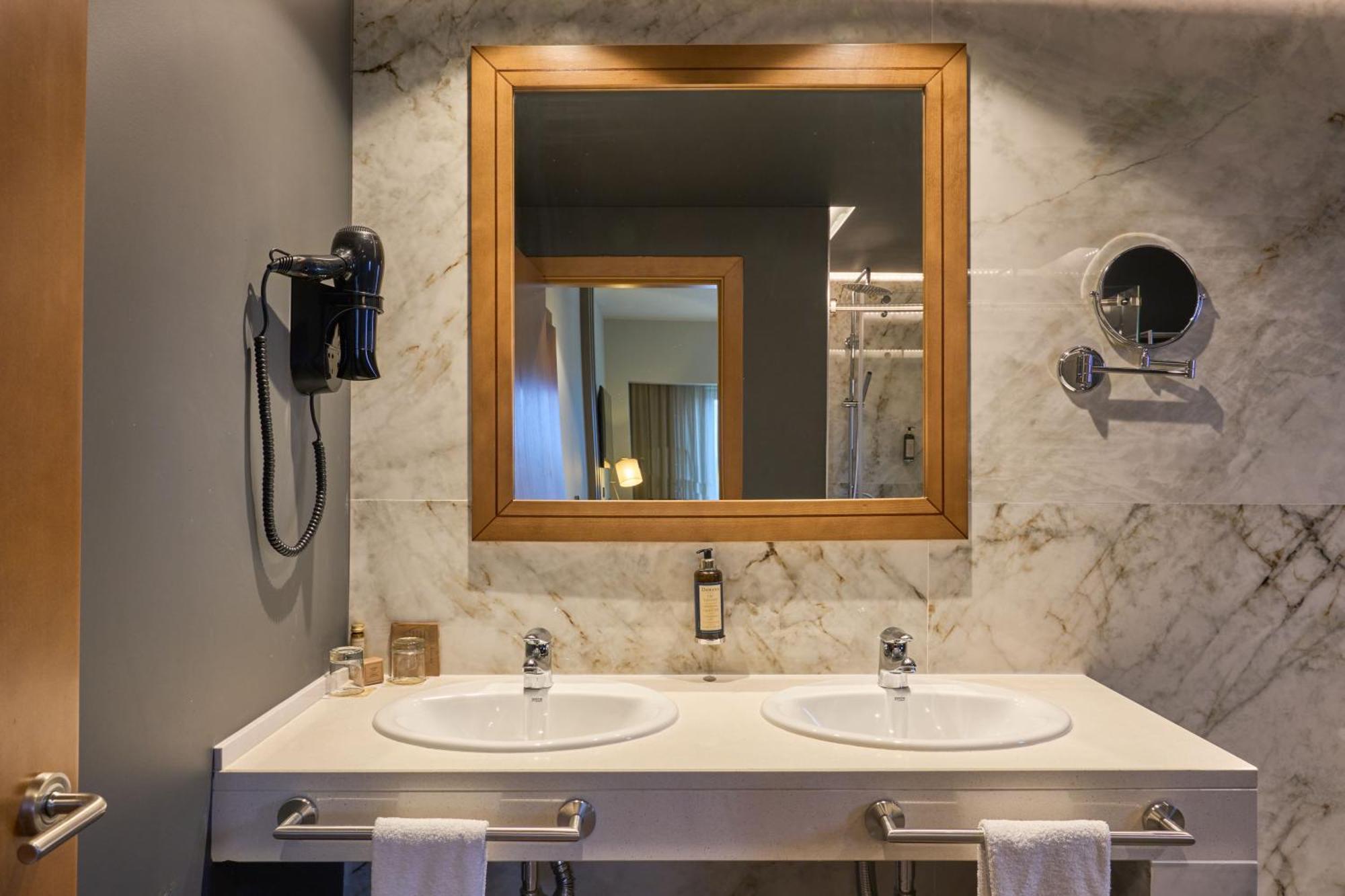 Versatile Hotel