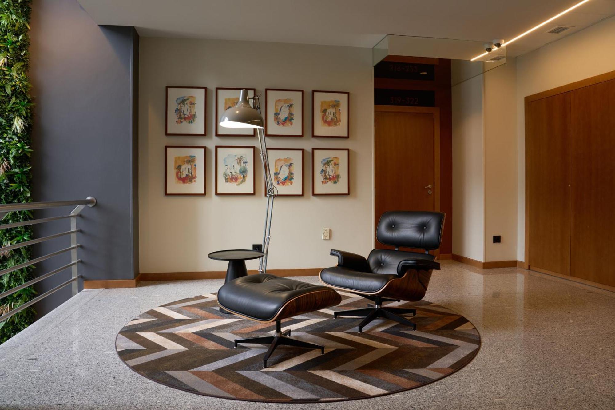 Versatile Hotel 4*