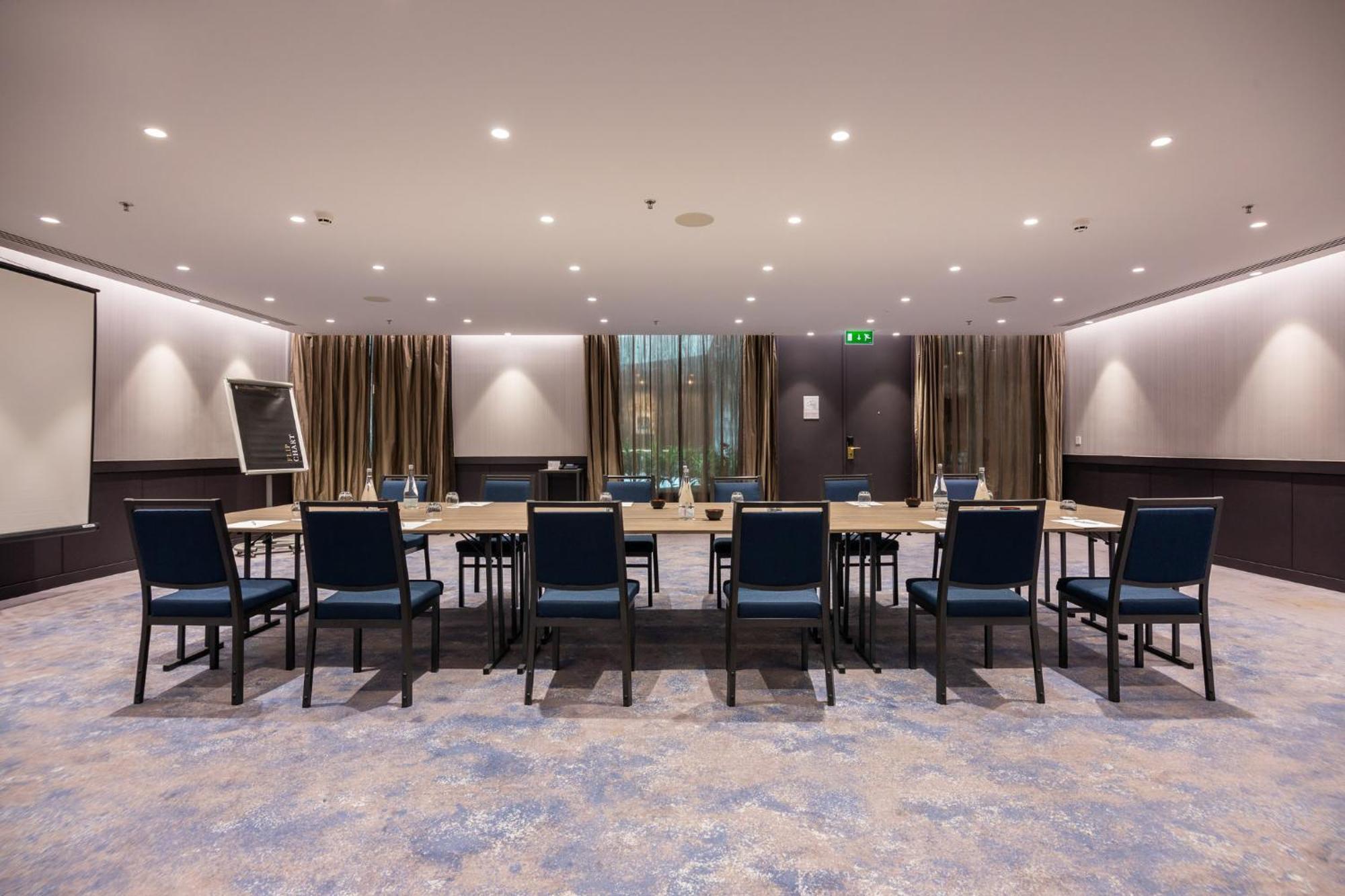 Intercontinental By Ihg Hotel Lisbon