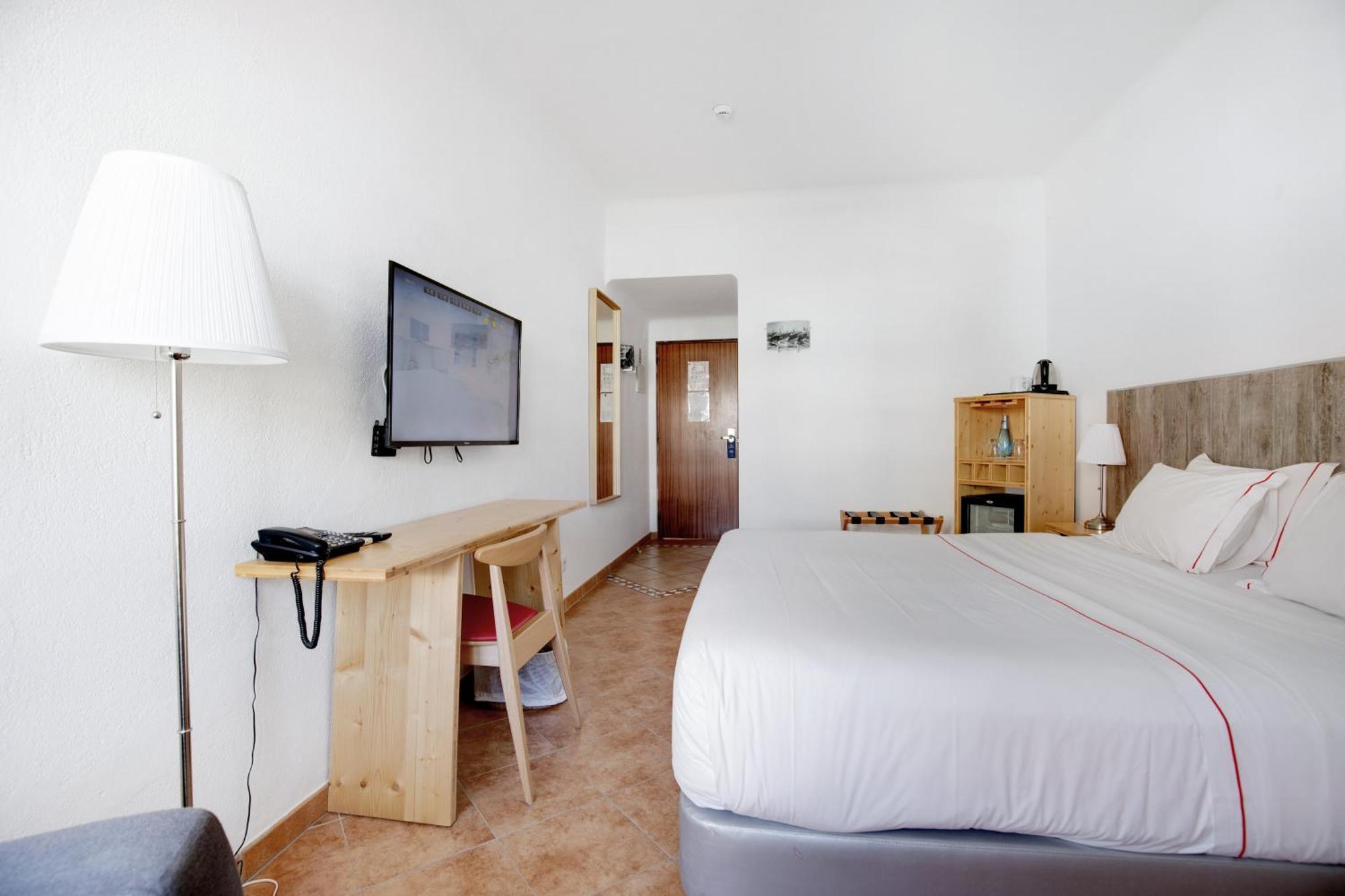 Hotel Carvoeiro Plaza 3*