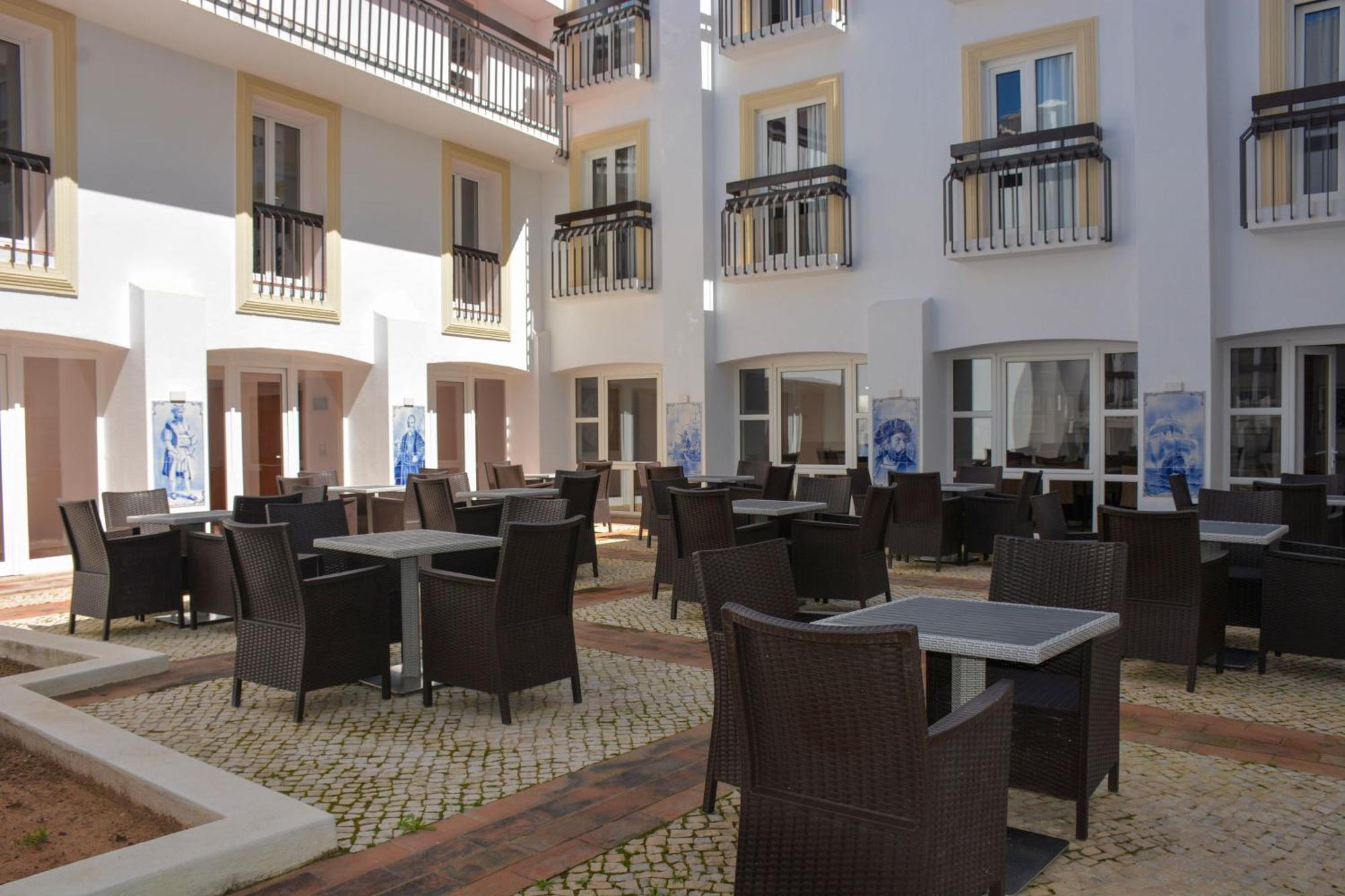 Hotel Carvoeiro Plaza 3*