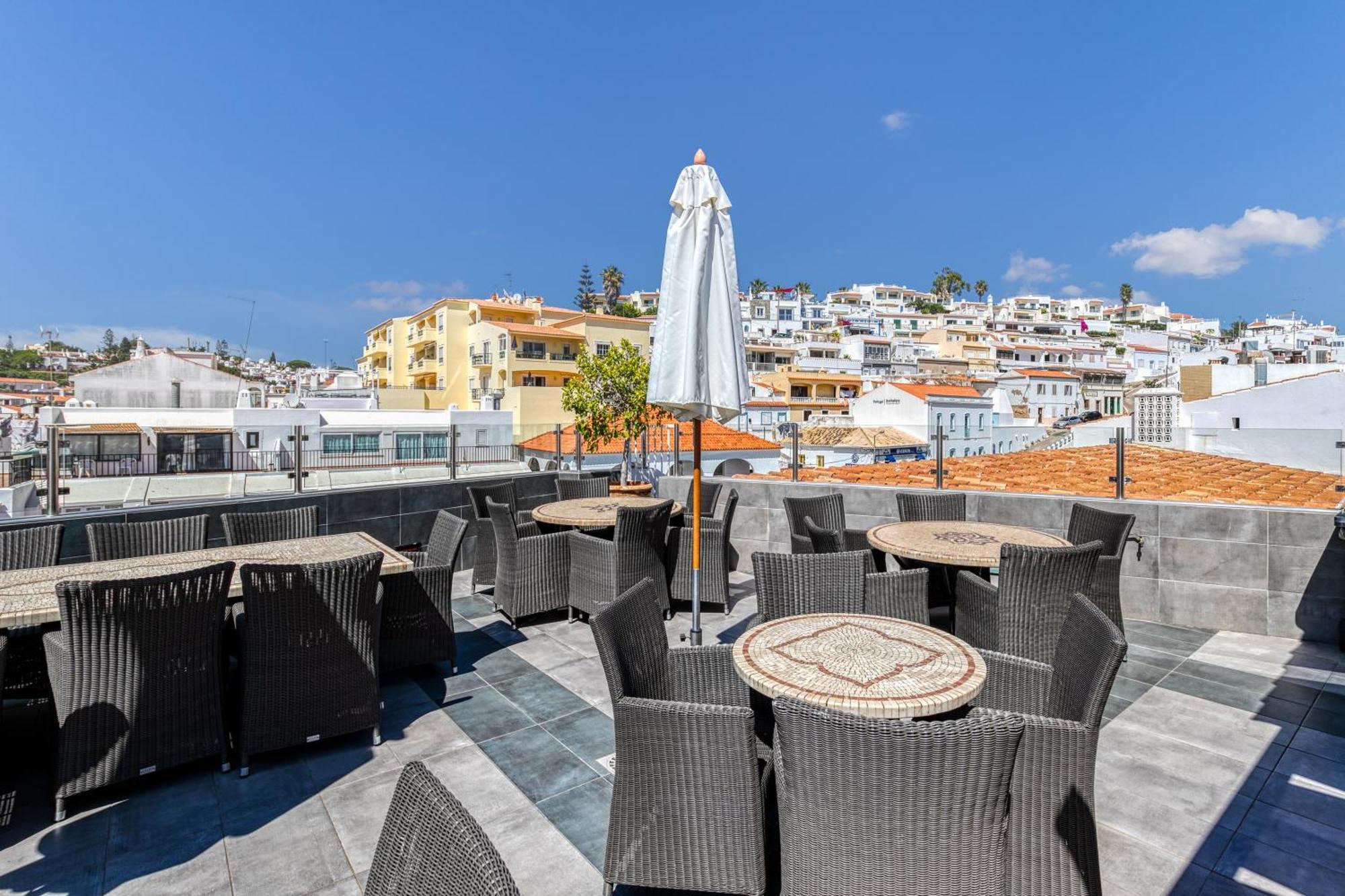 Hotel Carvoeiro Plaza 3*