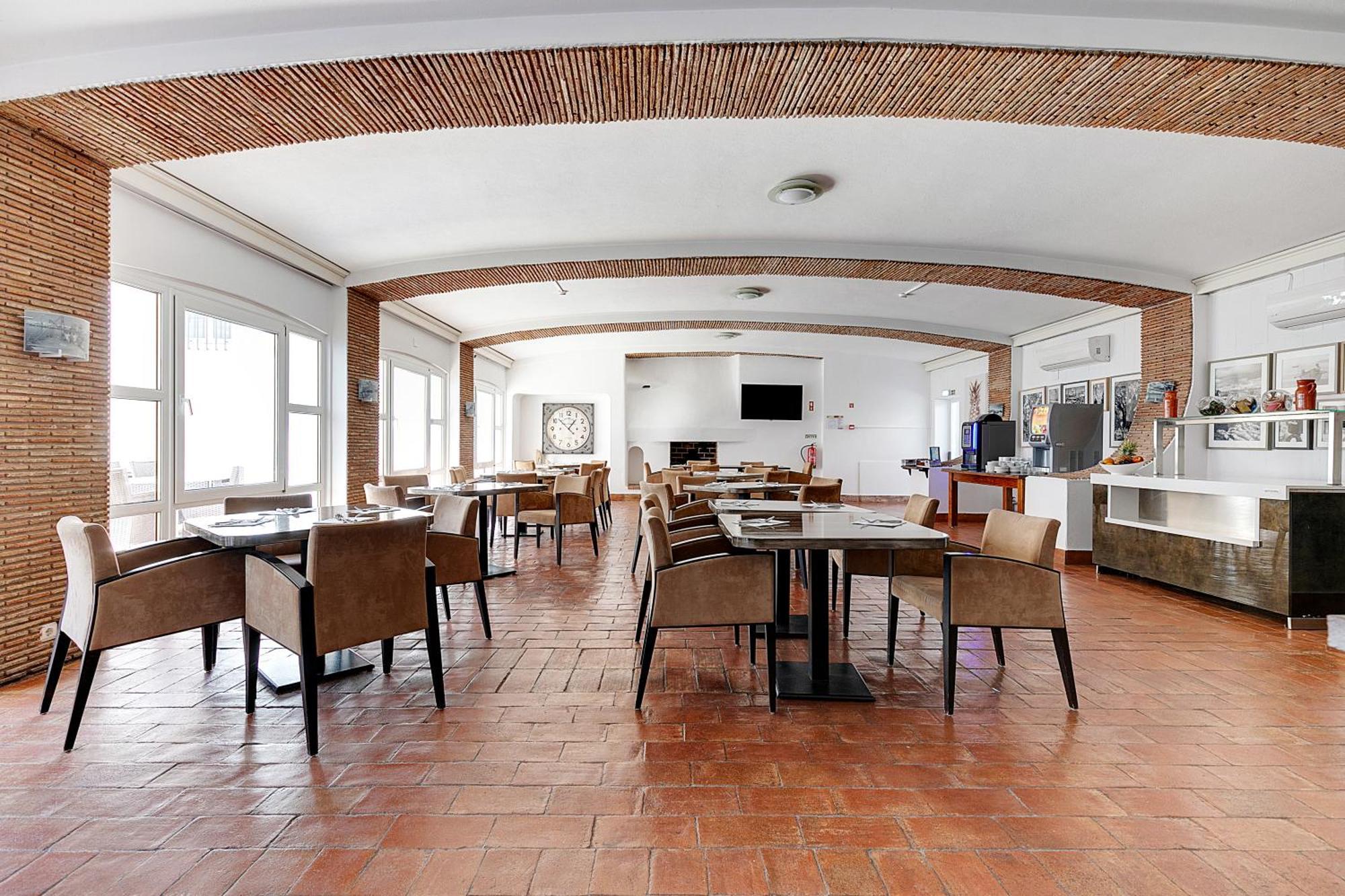 Hotel Hotel Carvoeiro Plaza 3*
