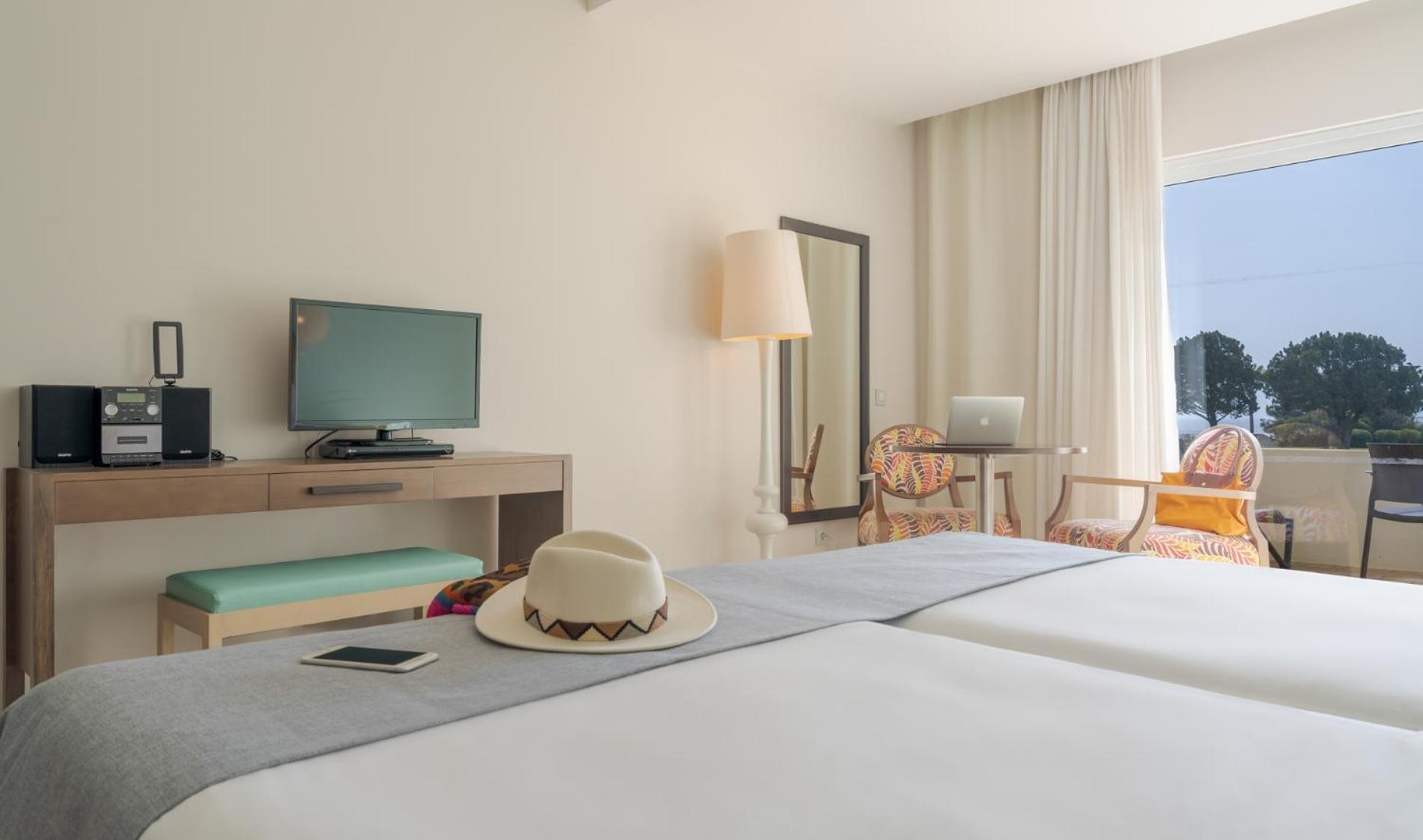 Pestana Premium & Golf Hotel 5*