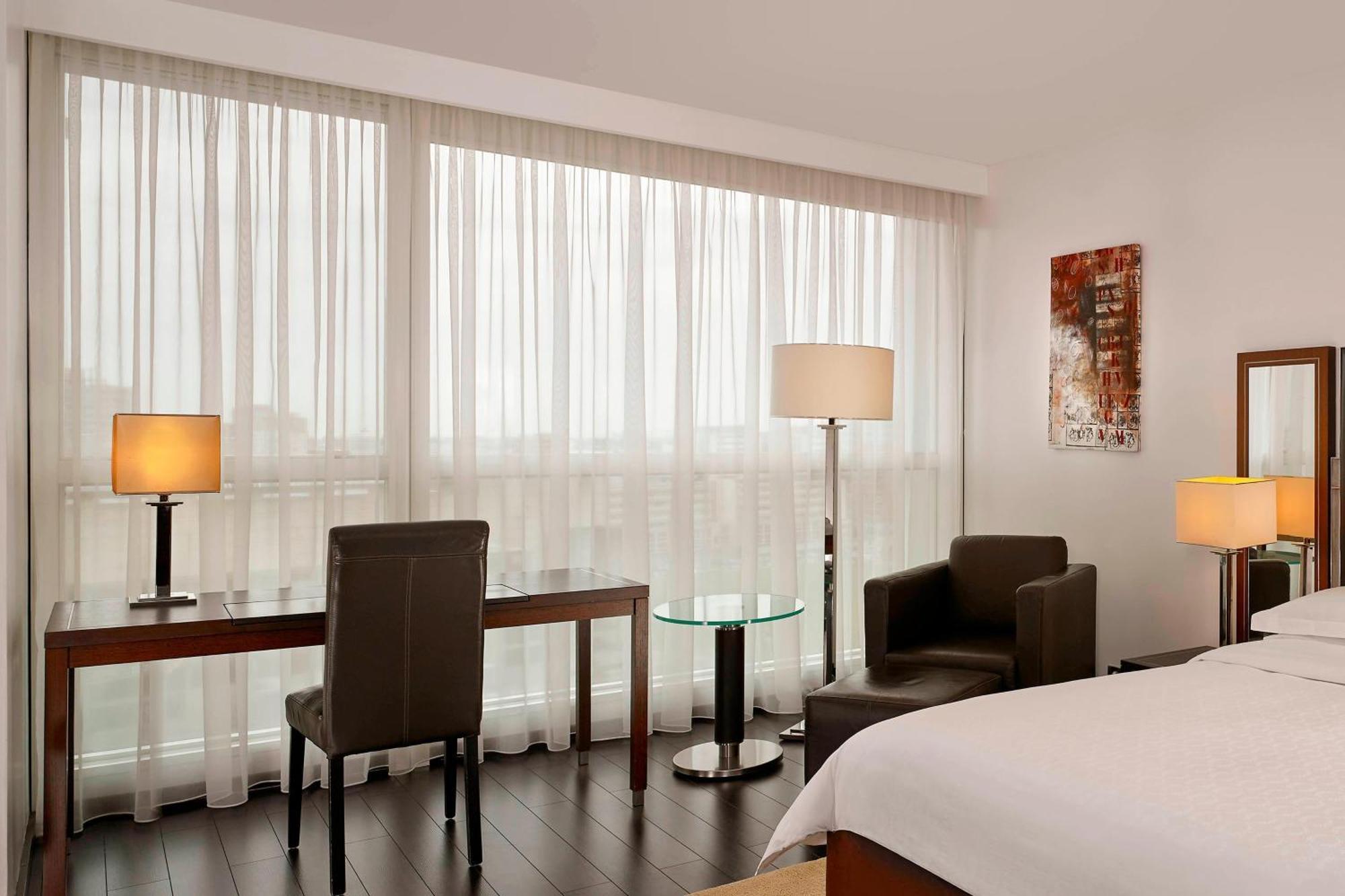 Sheraton & 5* Oporto