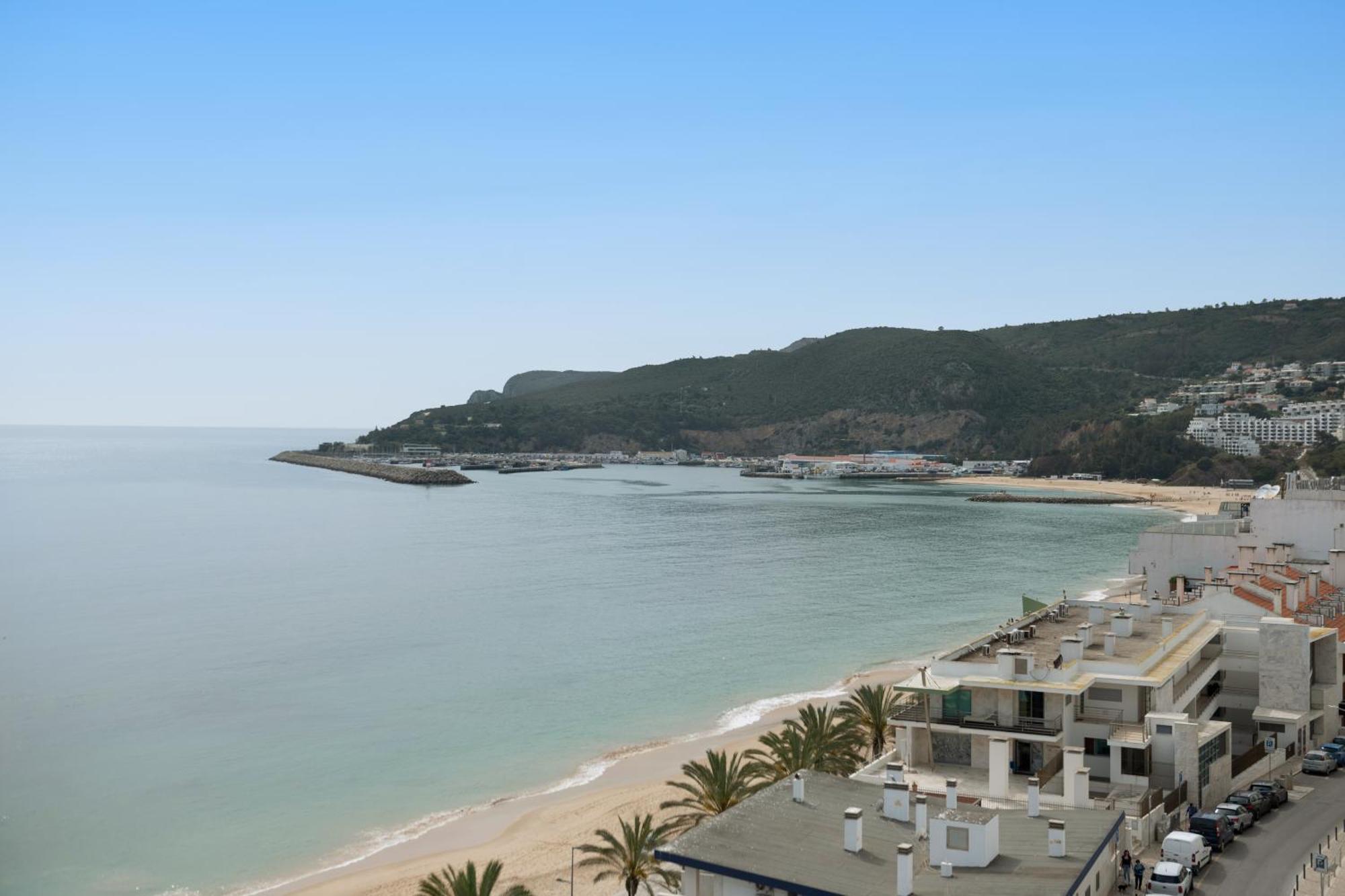 Oceanfront - Preferred And Hotel