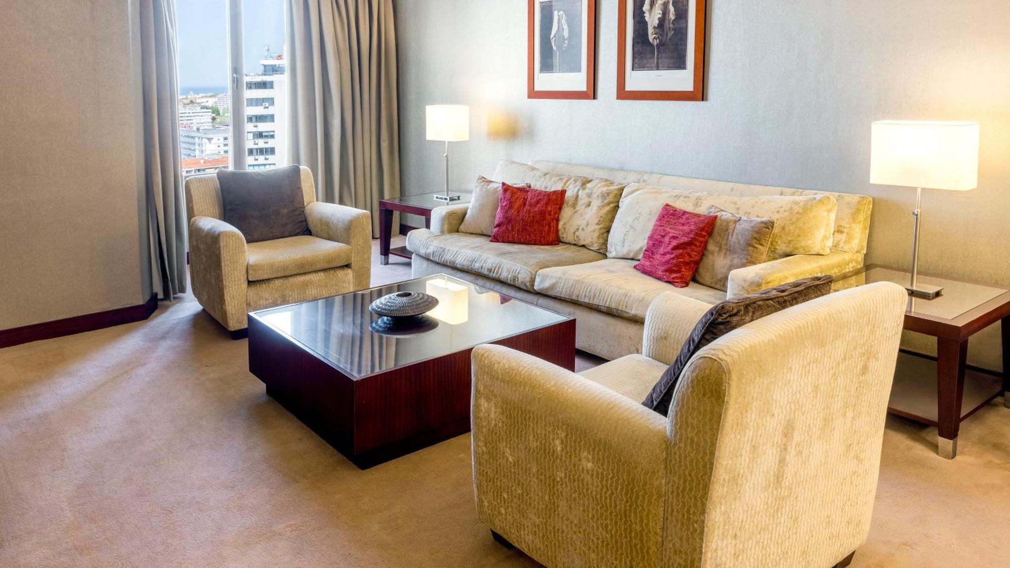 Crowne Plaza By Ihg 5*