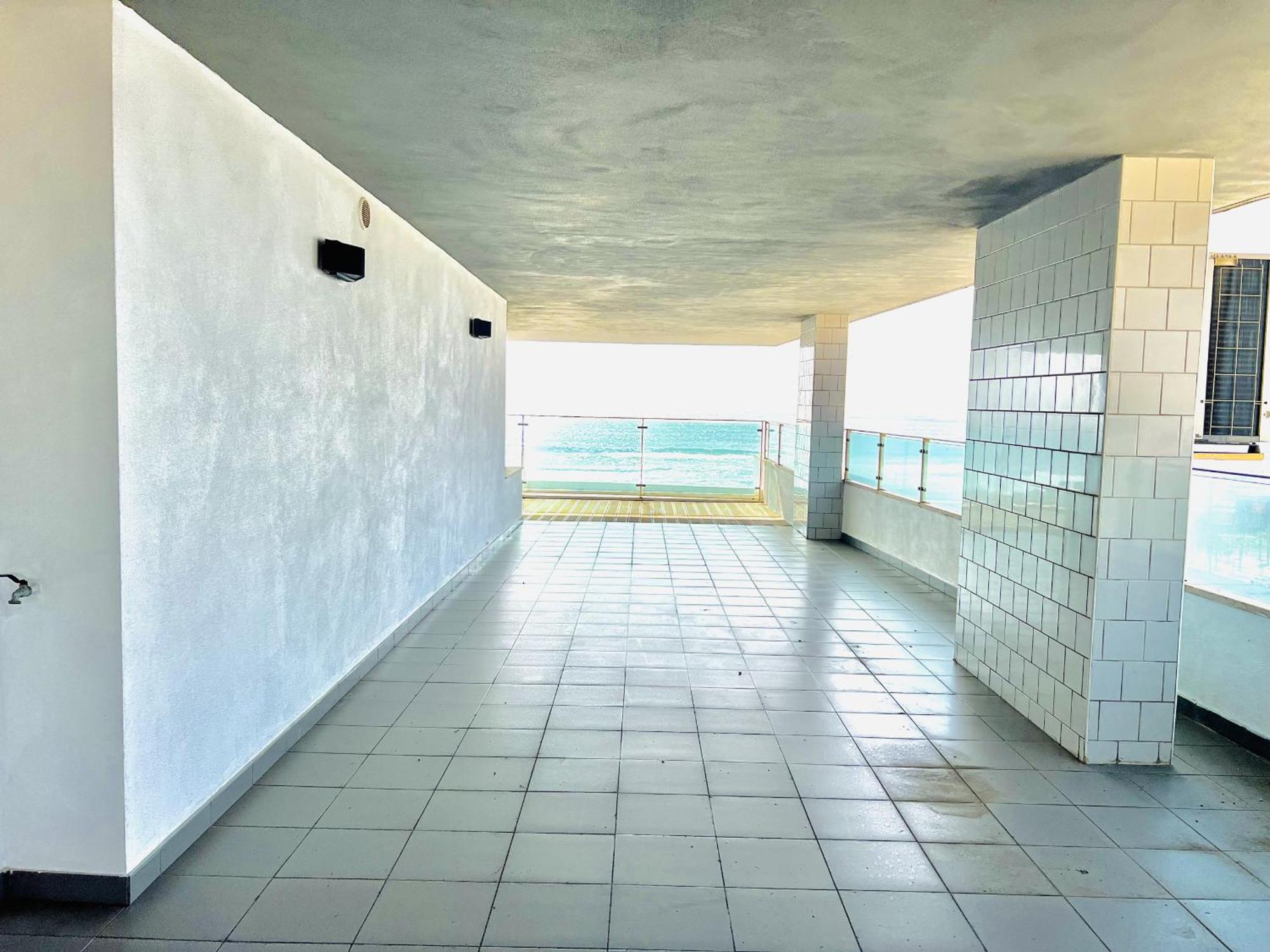 Front Line, Sea View, Luxury Penthouse In Caparica Apartment