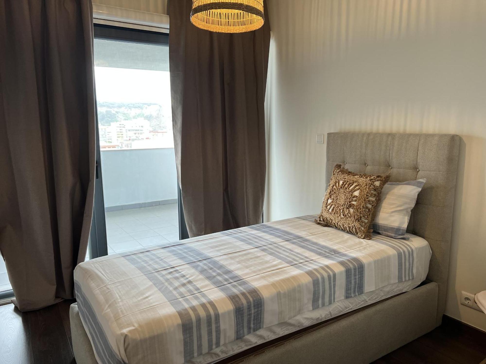 Front Line, Sea View, Luxury Penthouse In Caparica Apartment *