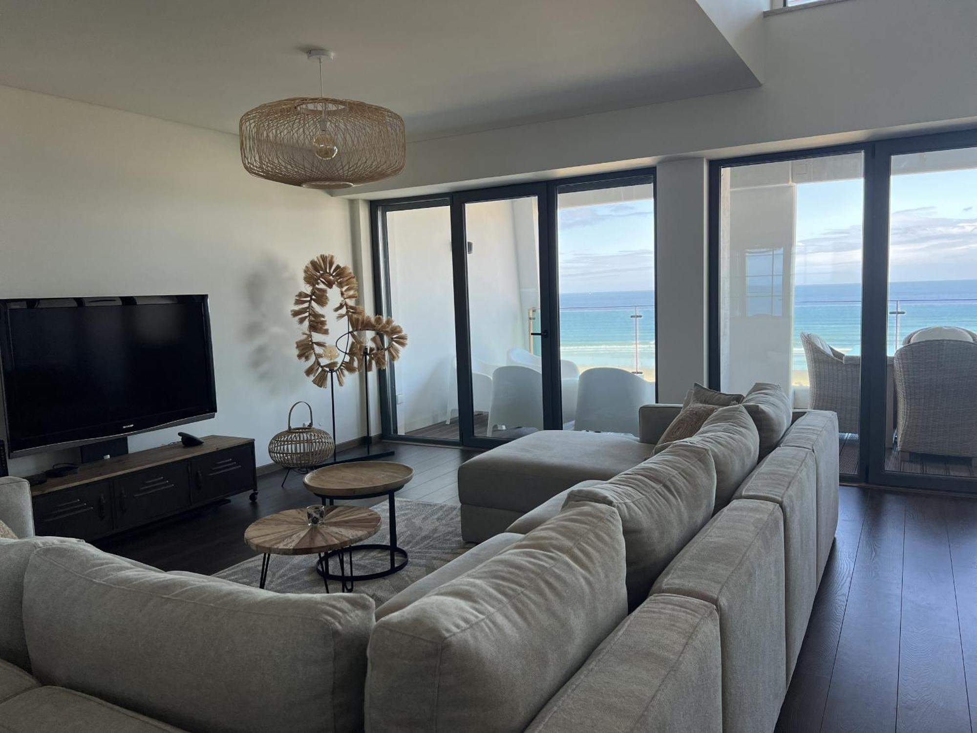 Apartment Front Line, Sea View, Luxury Penthouse In Caparica Costa da Caparica