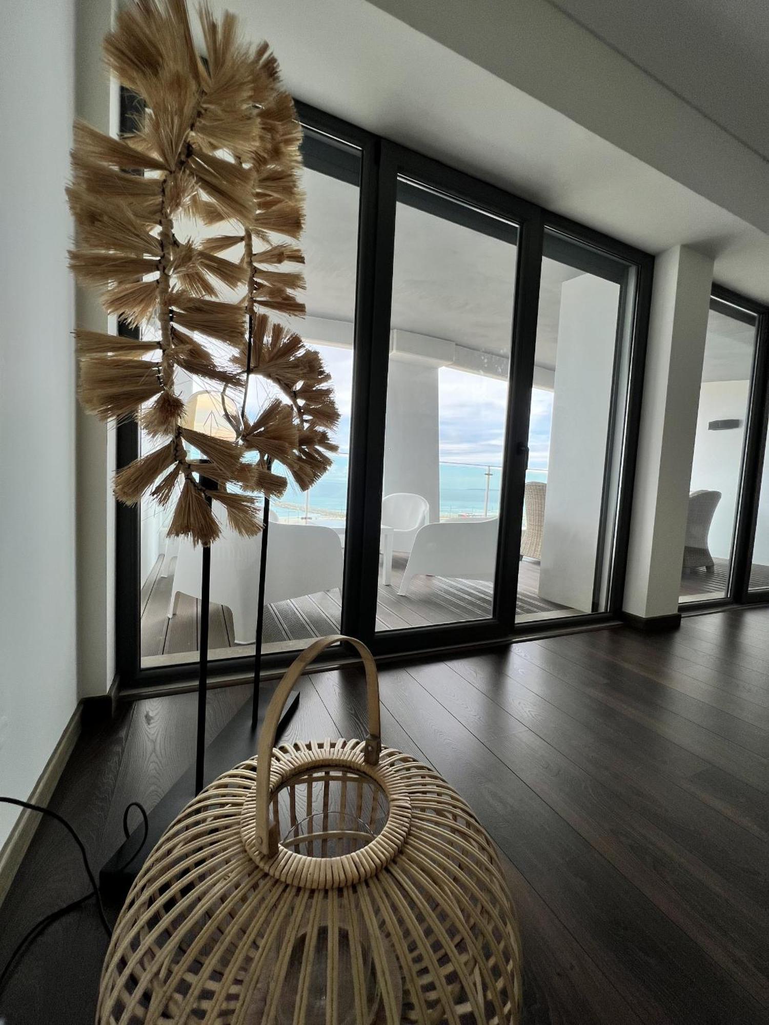 Front Line, Sea View, Luxury Penthouse In Caparica *