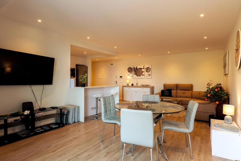 Luxury And Modern In Center Apartment