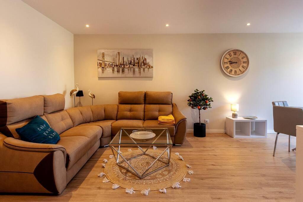 Luxury And Modern In Center *