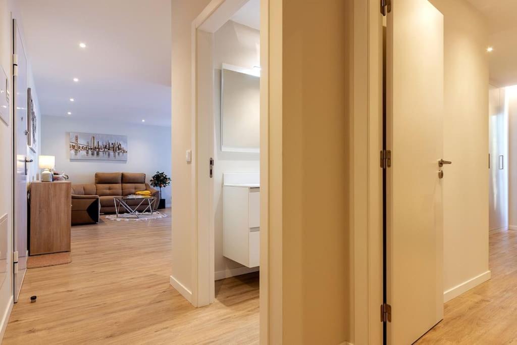 Luxury And Modern In Center Apartment