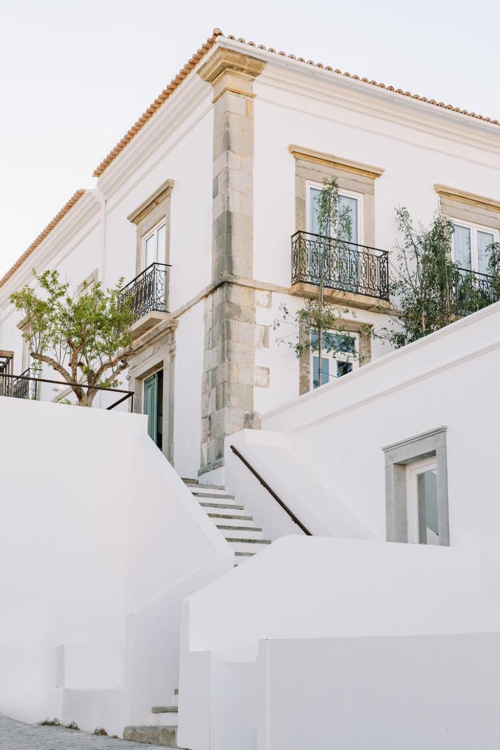 Colegio Charm House