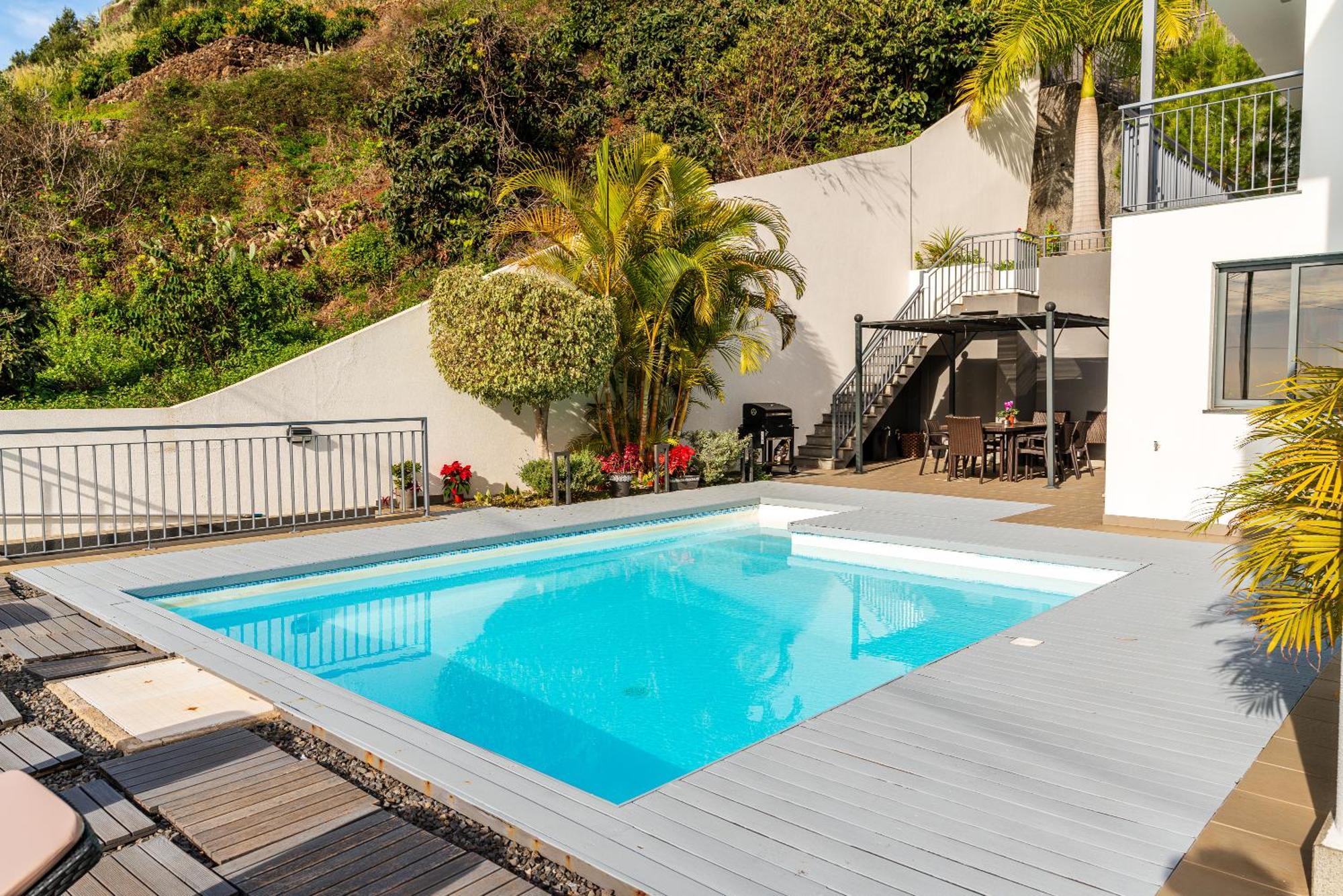 Nunes, Big House With Private Pool Pousada Calheta (Madeira)