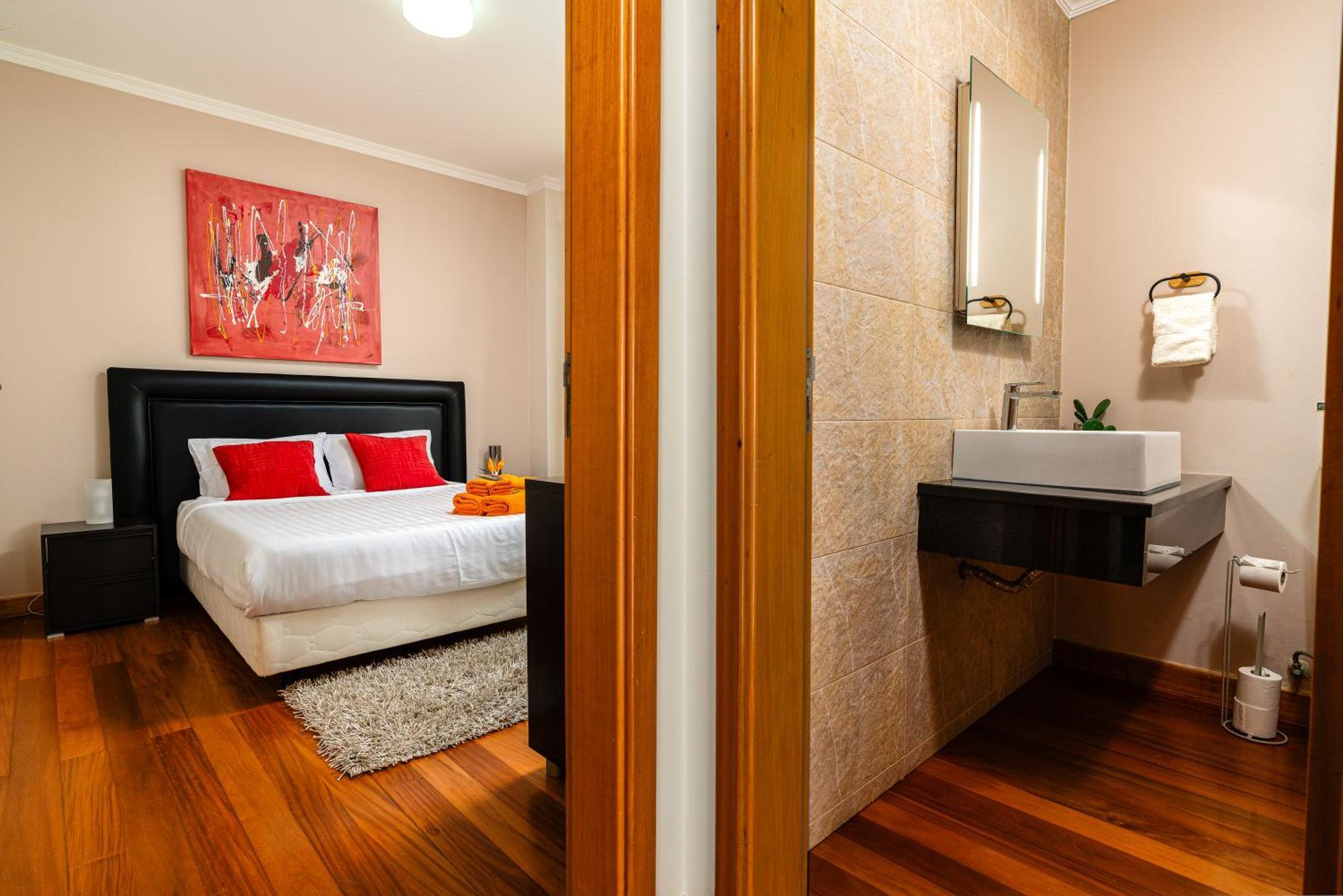 Nunes, Big House With Private Pool Pousada Calheta (Madeira)