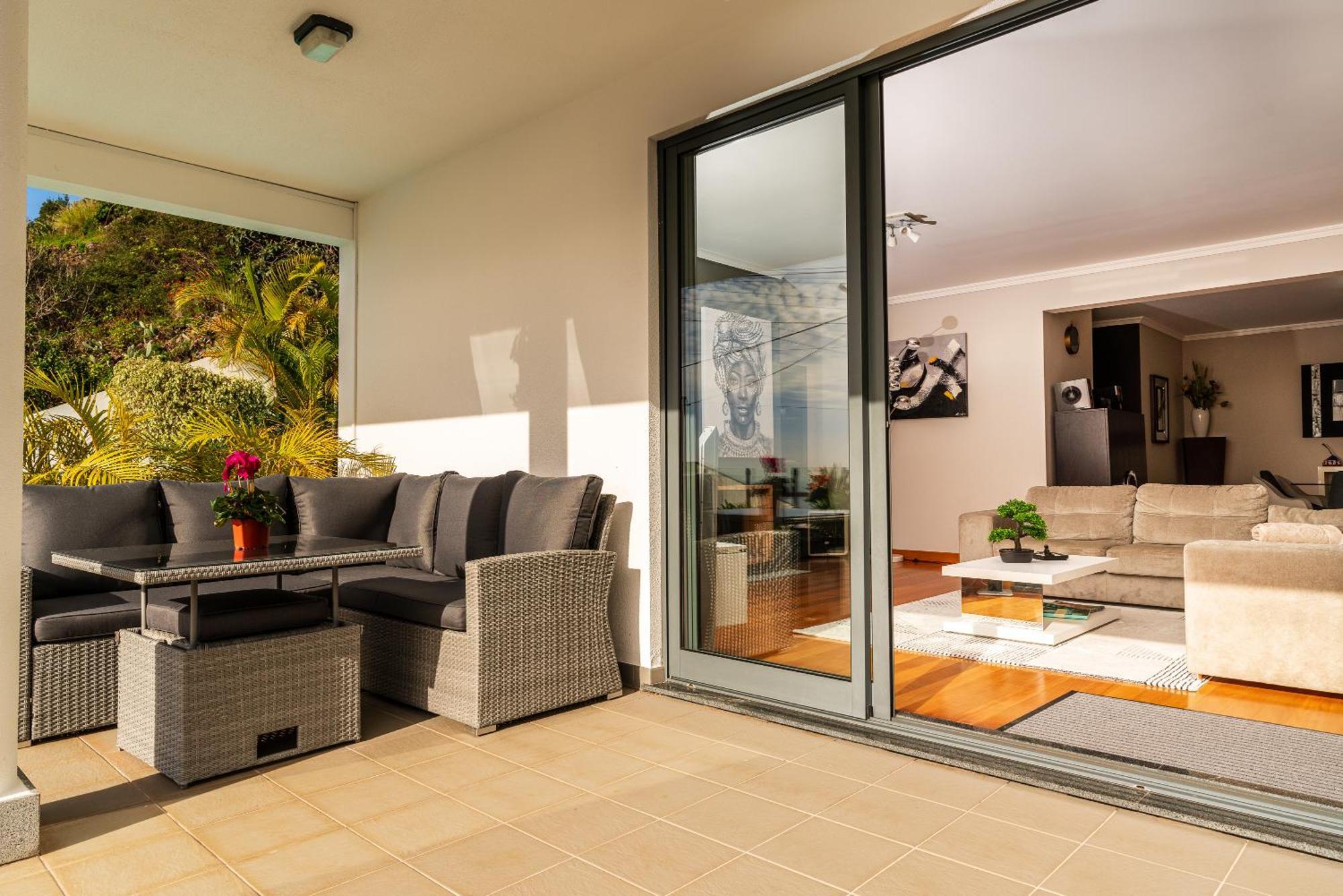 Nunes, Big House With Private Pool Pousada