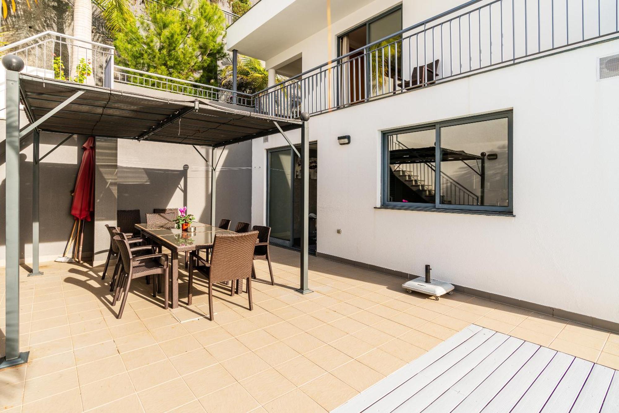 Nunes, Big House With Private Pool Calheta (Madeira)