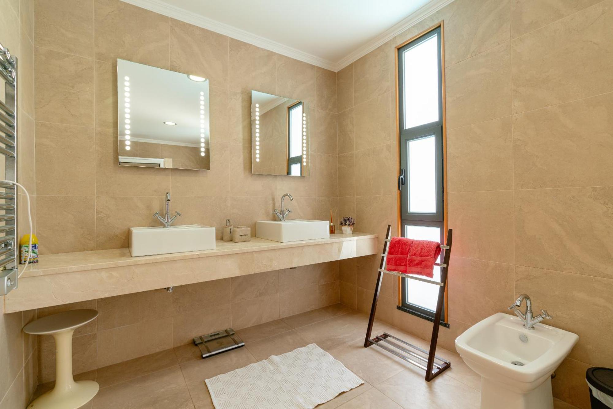 Nunes, Big House With Private Pool Pousada Calheta (Madeira)