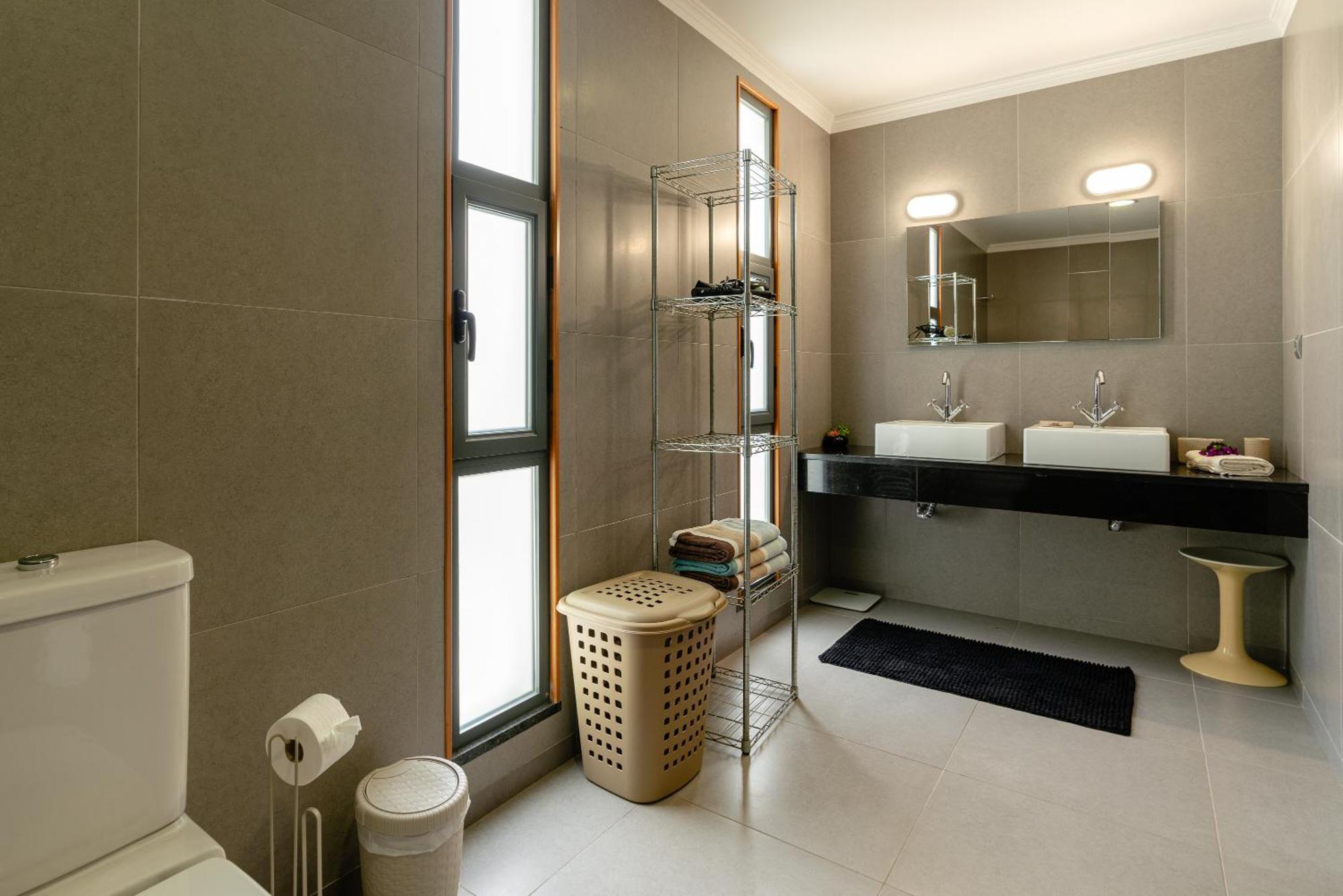 Nunes, Big House With Private Pool Pousada Calheta (Madeira)