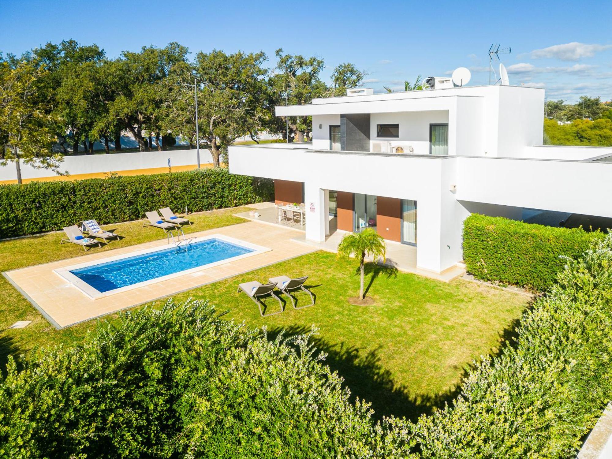 Novochoro - Large Garden- Heatable Pool By Dreamvillasalbufeira * Albufeira