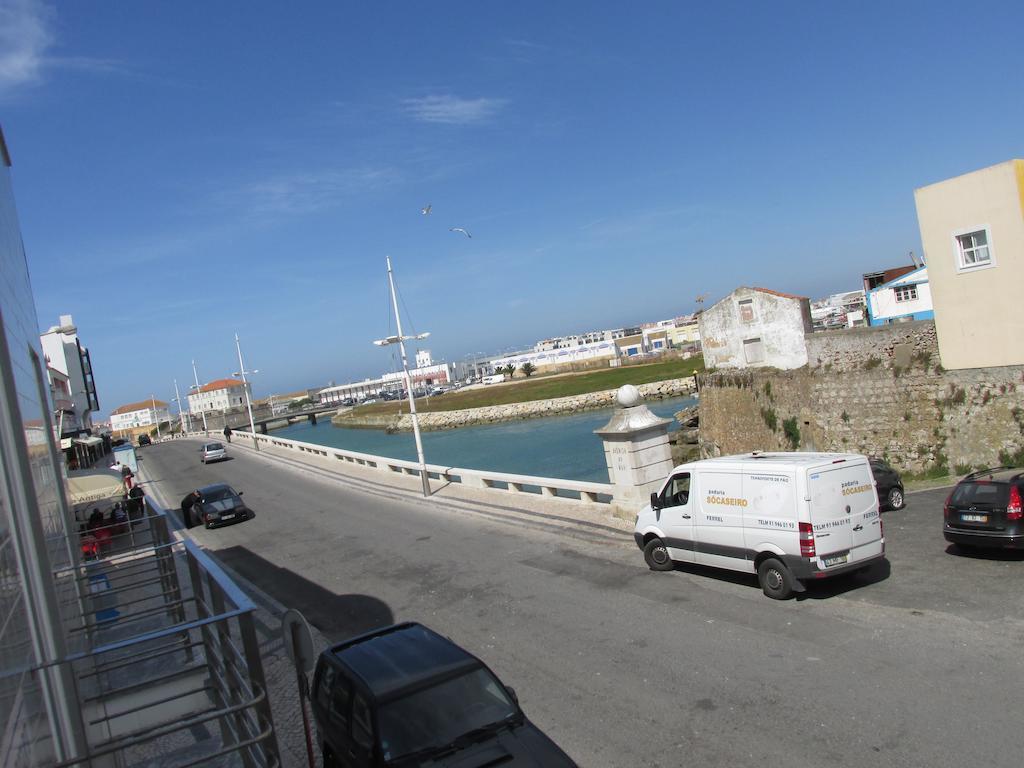Cais Das Descobertas Peniche