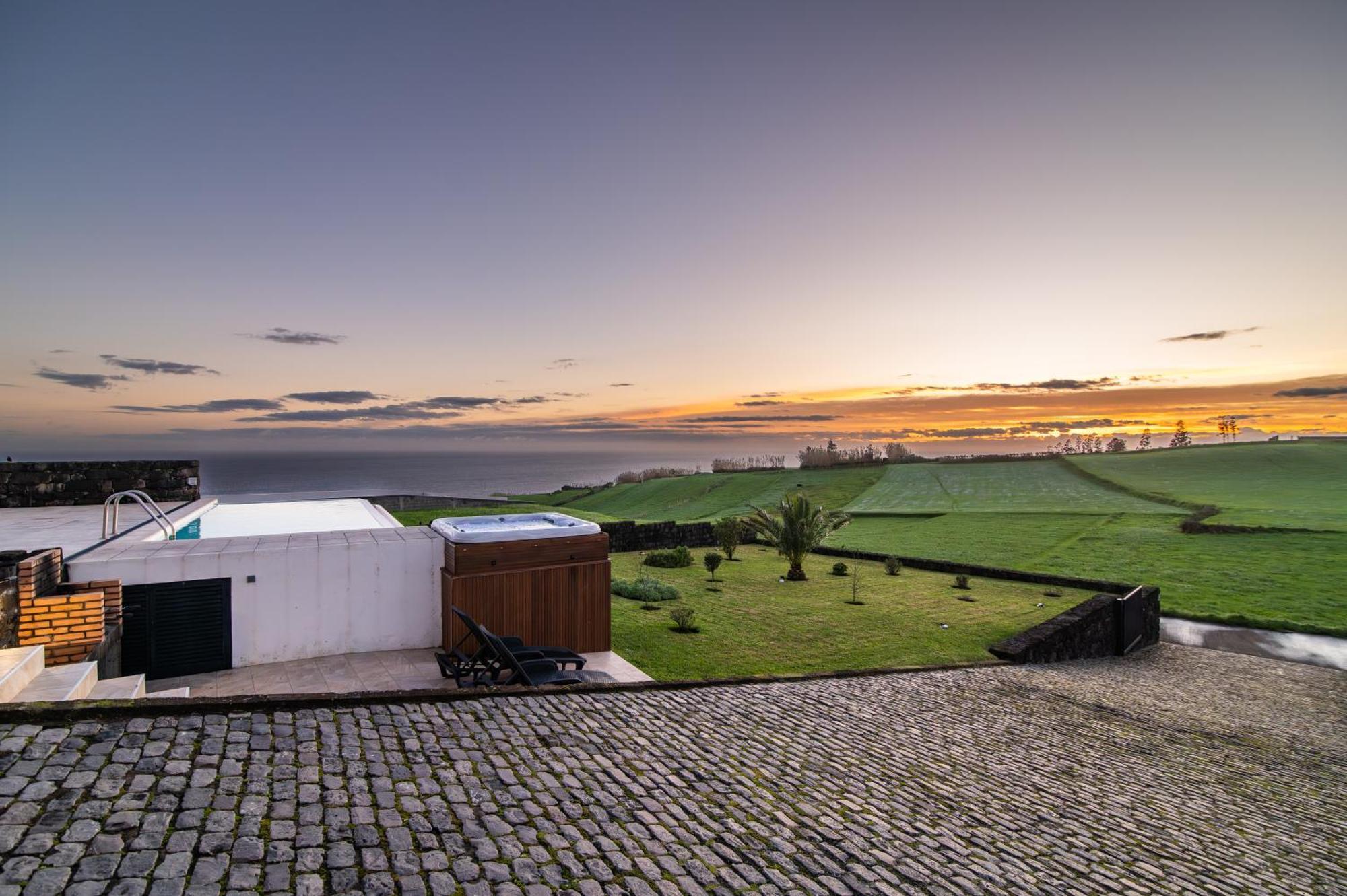 Holiday home Casa Da Belavista With Jacuzzi