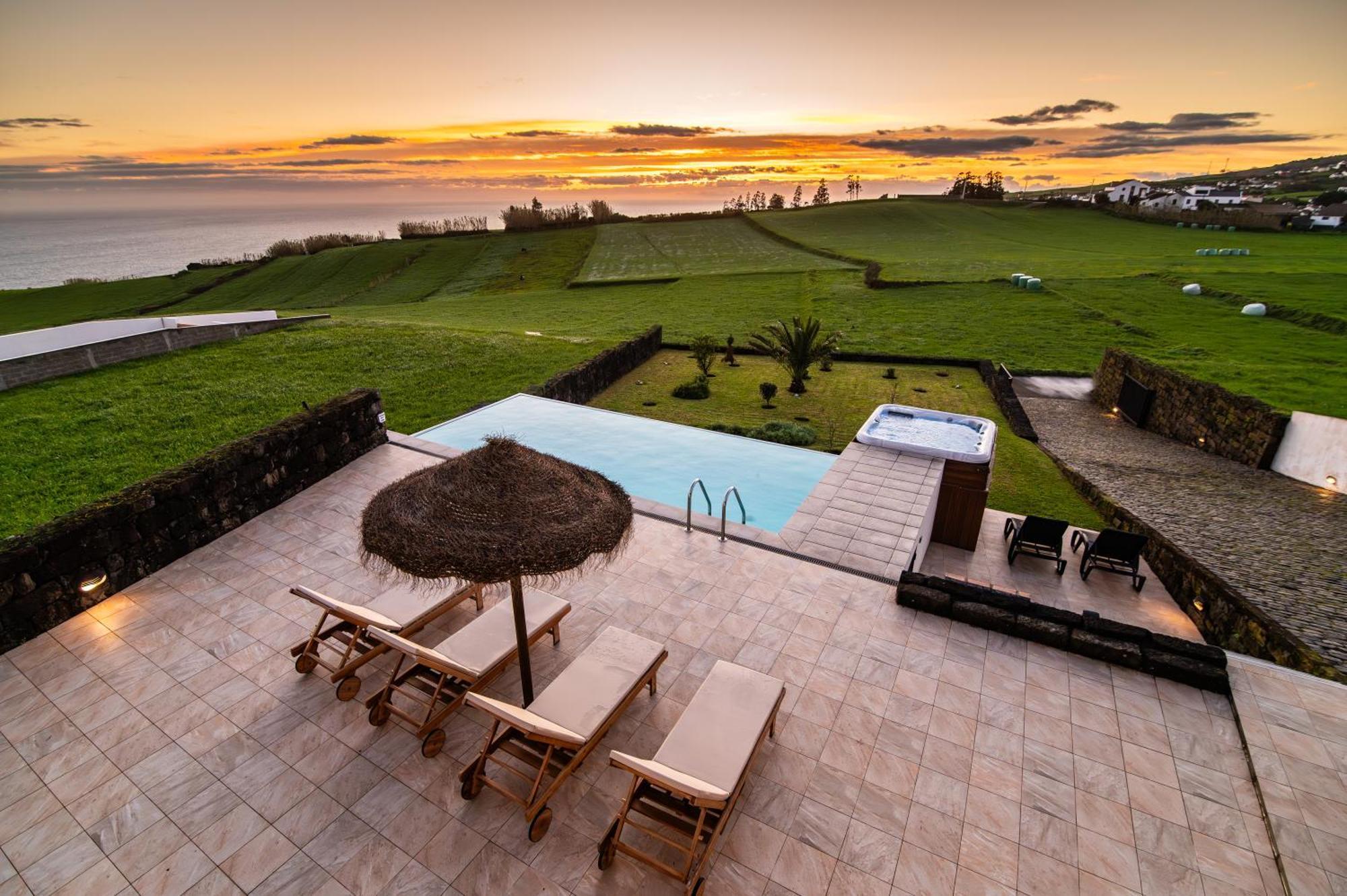 Holiday home Casa Da Belavista With Jacuzzi